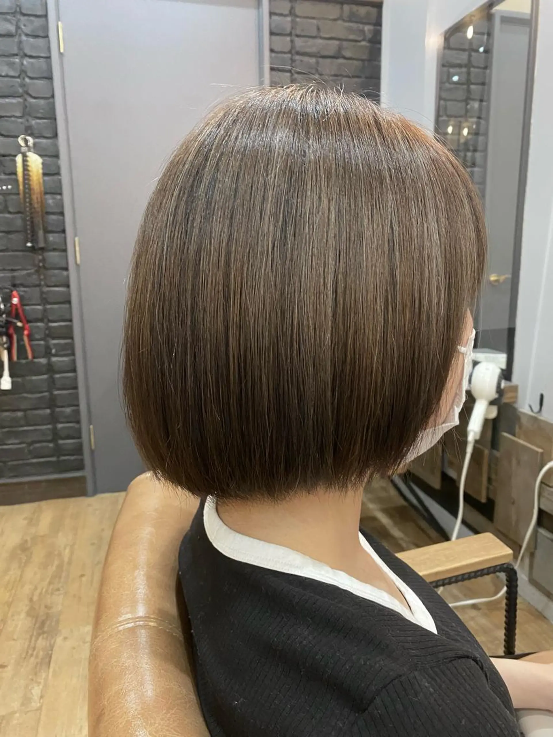 ショート カラー グレージュ ハイライトカラー ボブ ハイライト ヘアカラー トリートメント ケアカラーリスト✂️ SHIAN   フジのヘアスタイル