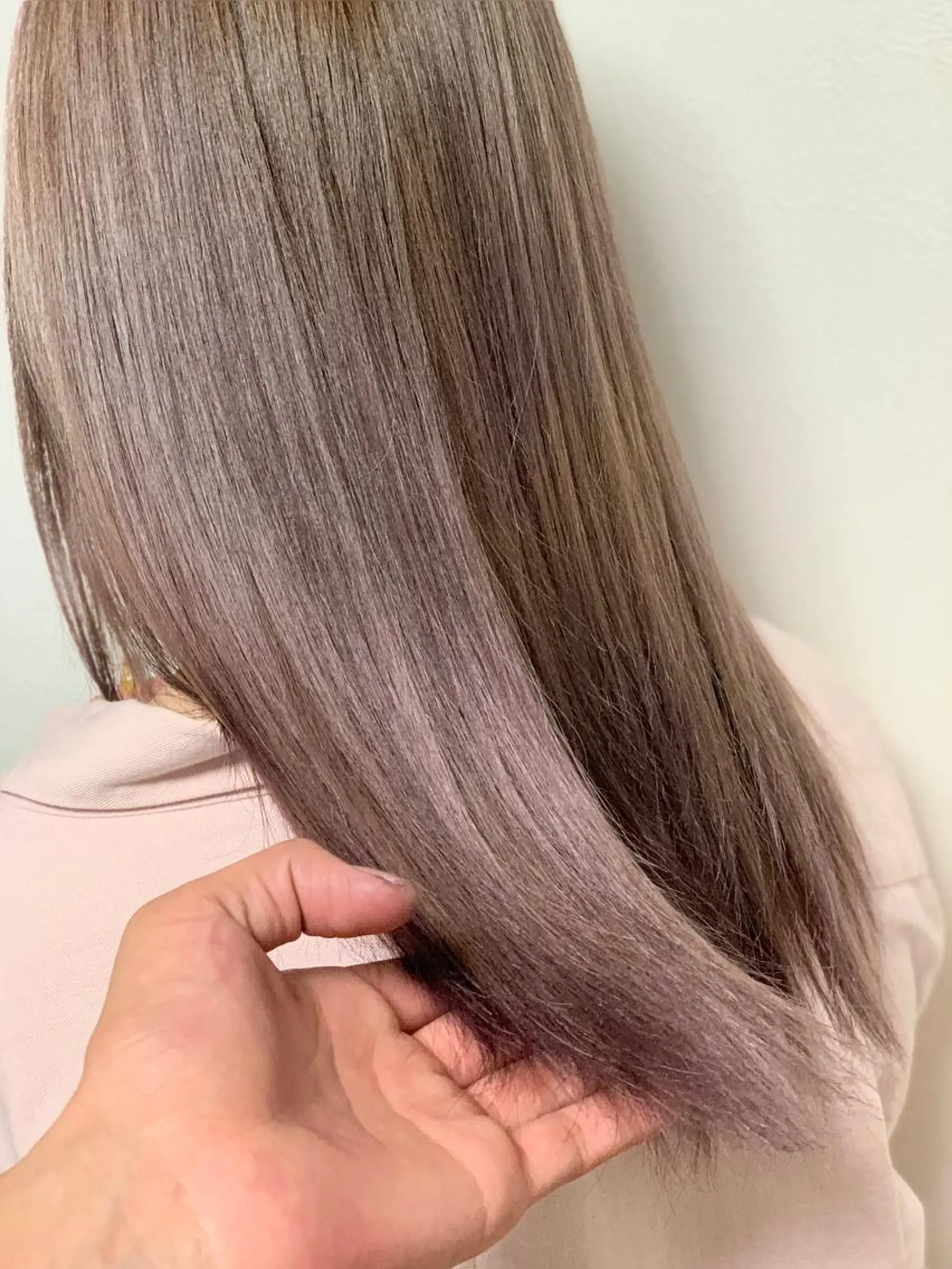 セミロング パープルカラー CiNEMA daikanyama所属・透明感カラー🫧 今泉健太のヘアスタイル