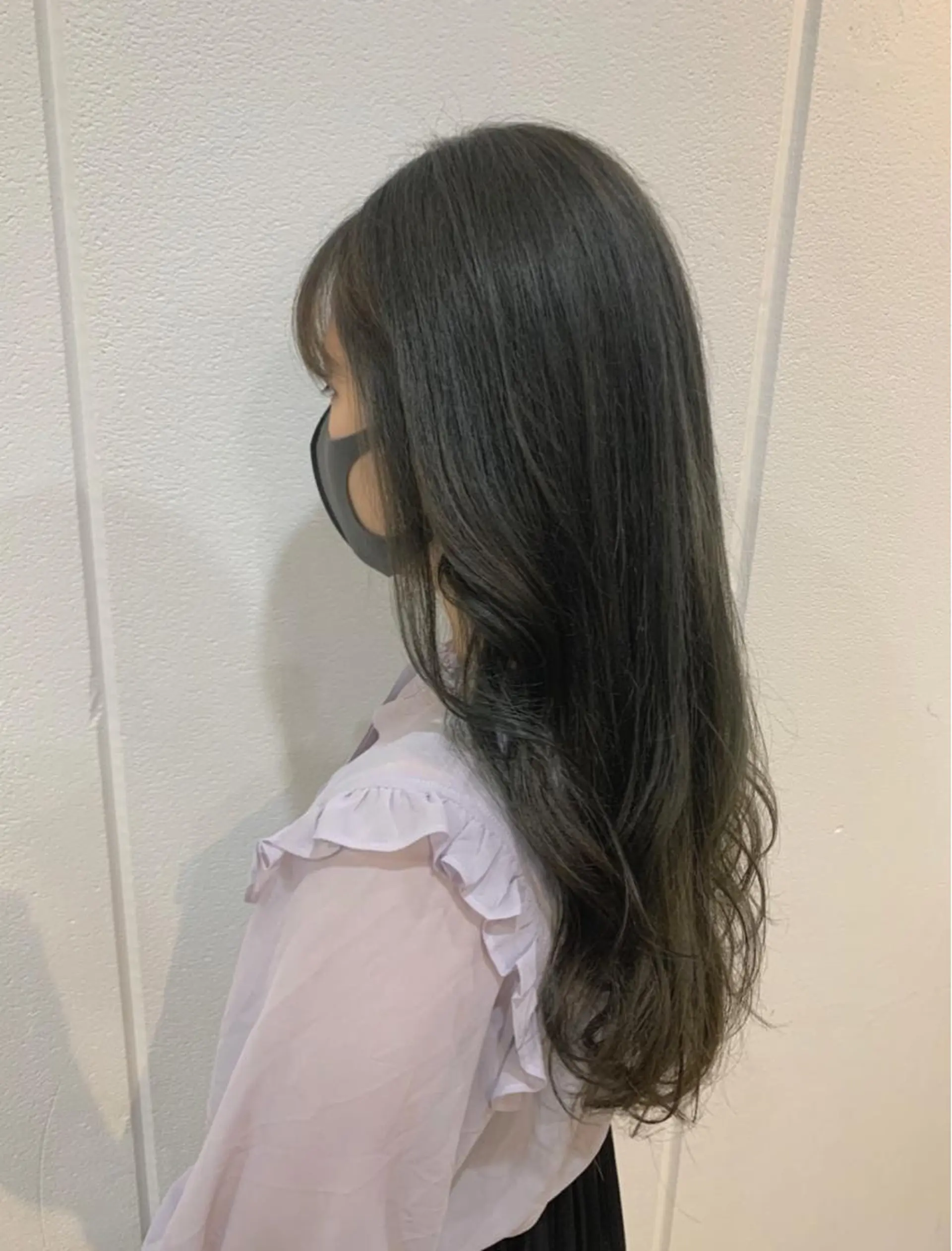 ロング カラー グレージュ オリーブグレージュ オリーブグレー Lolonois梅田 /Okazaki:)のヘアスタイル