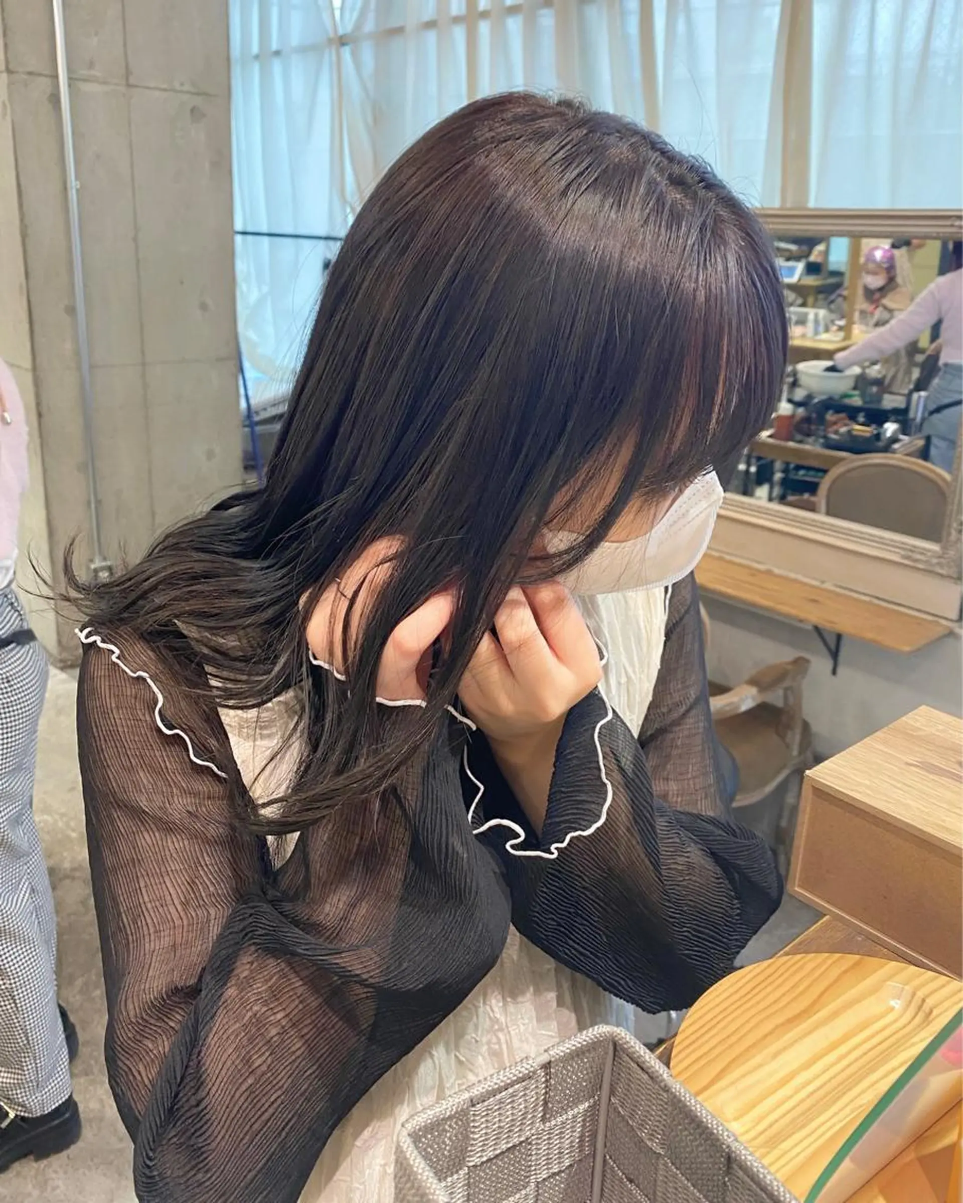 ミディアム カラー ブリーチ カット ヘアカラー 透明感カラー 🩰asumiのヘアスタイル