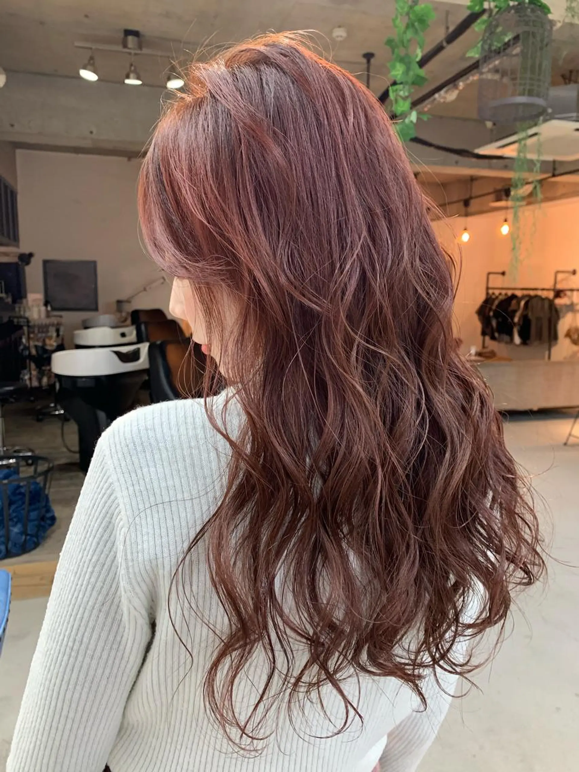 ロング momo 岡崎のヘアスタイル