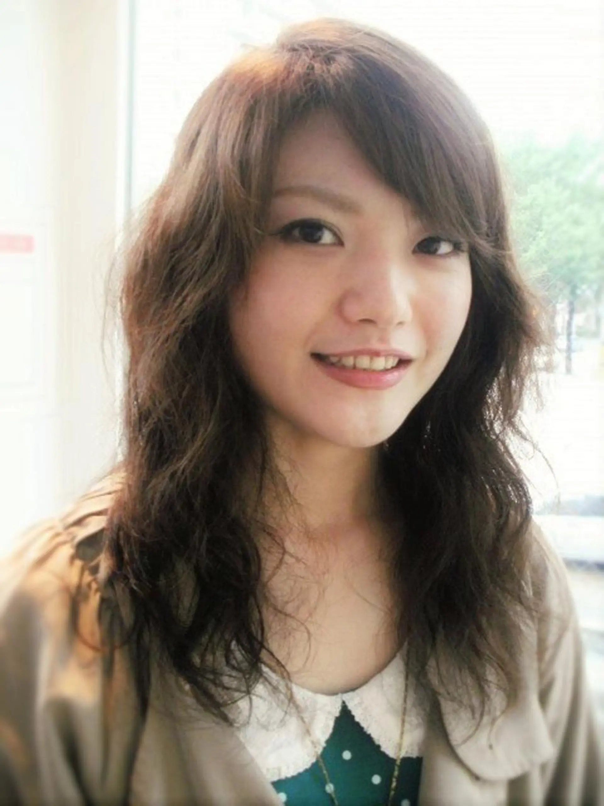 カラー パピヨンロゼ カラー特化/ブリーチのヘアスタイル