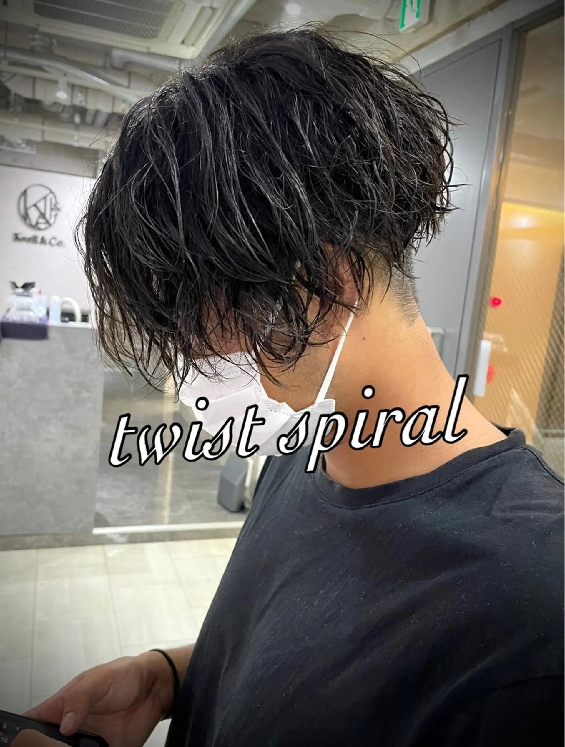 パーマ メンズ Kvell&Co.所属・ハイトーン カラーのヘアスタイル