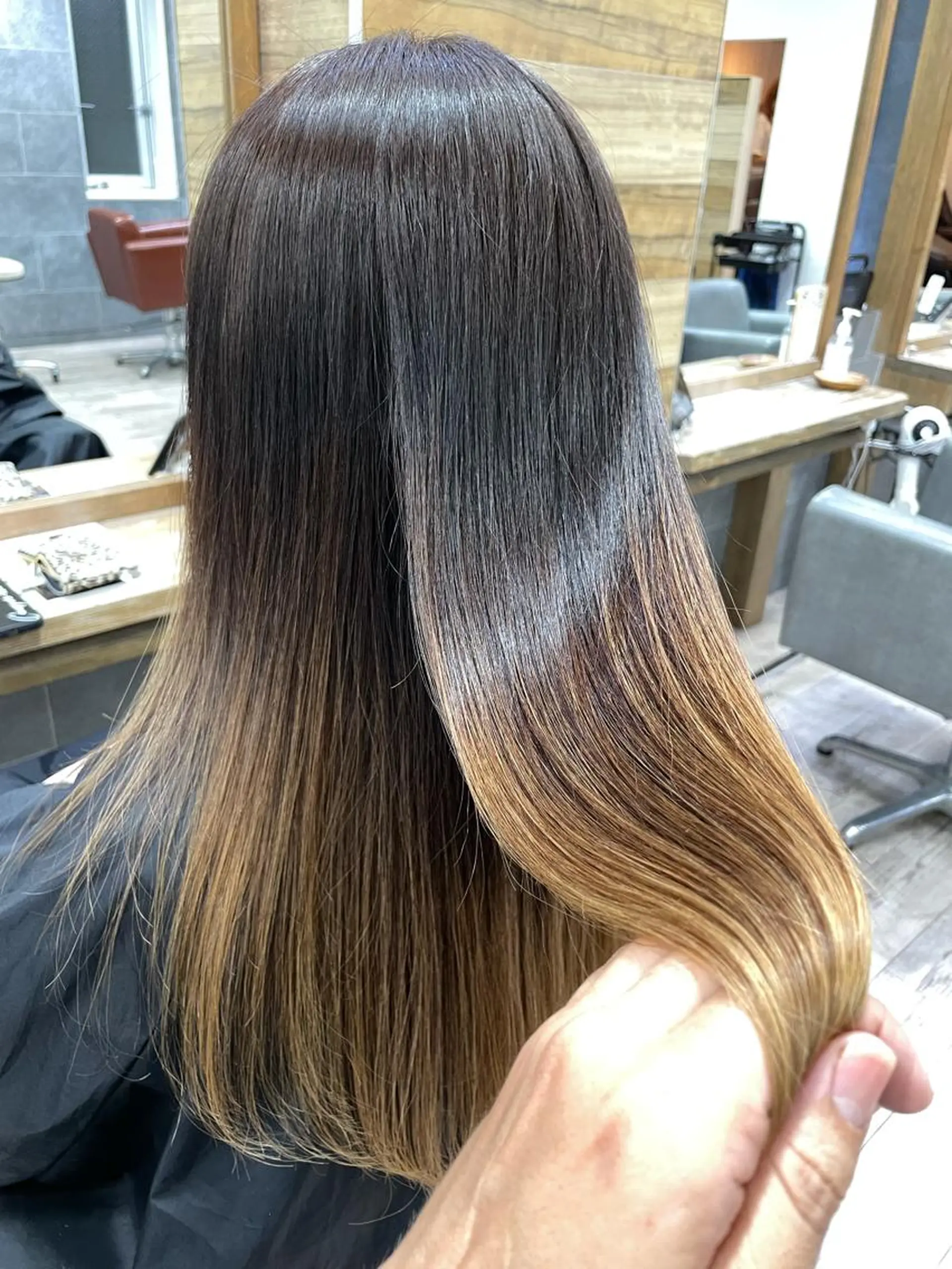 ロング gisele所属・小山 一之のヘアスタイル