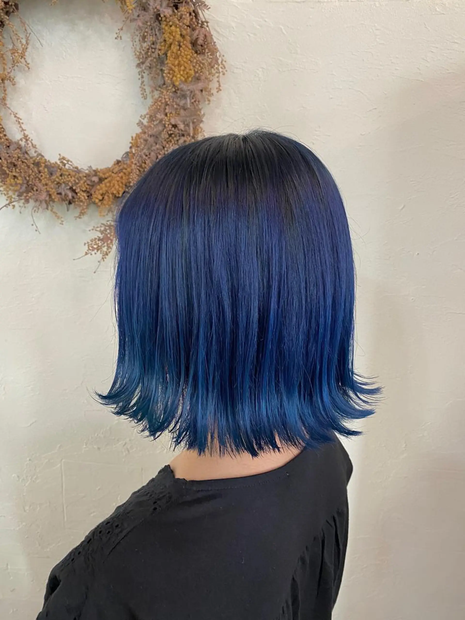 ショート カラー ブリーチ ブルーカラー カット ヘアカラー トリートメント ENIF ヤマグチアツコのヘアスタイル