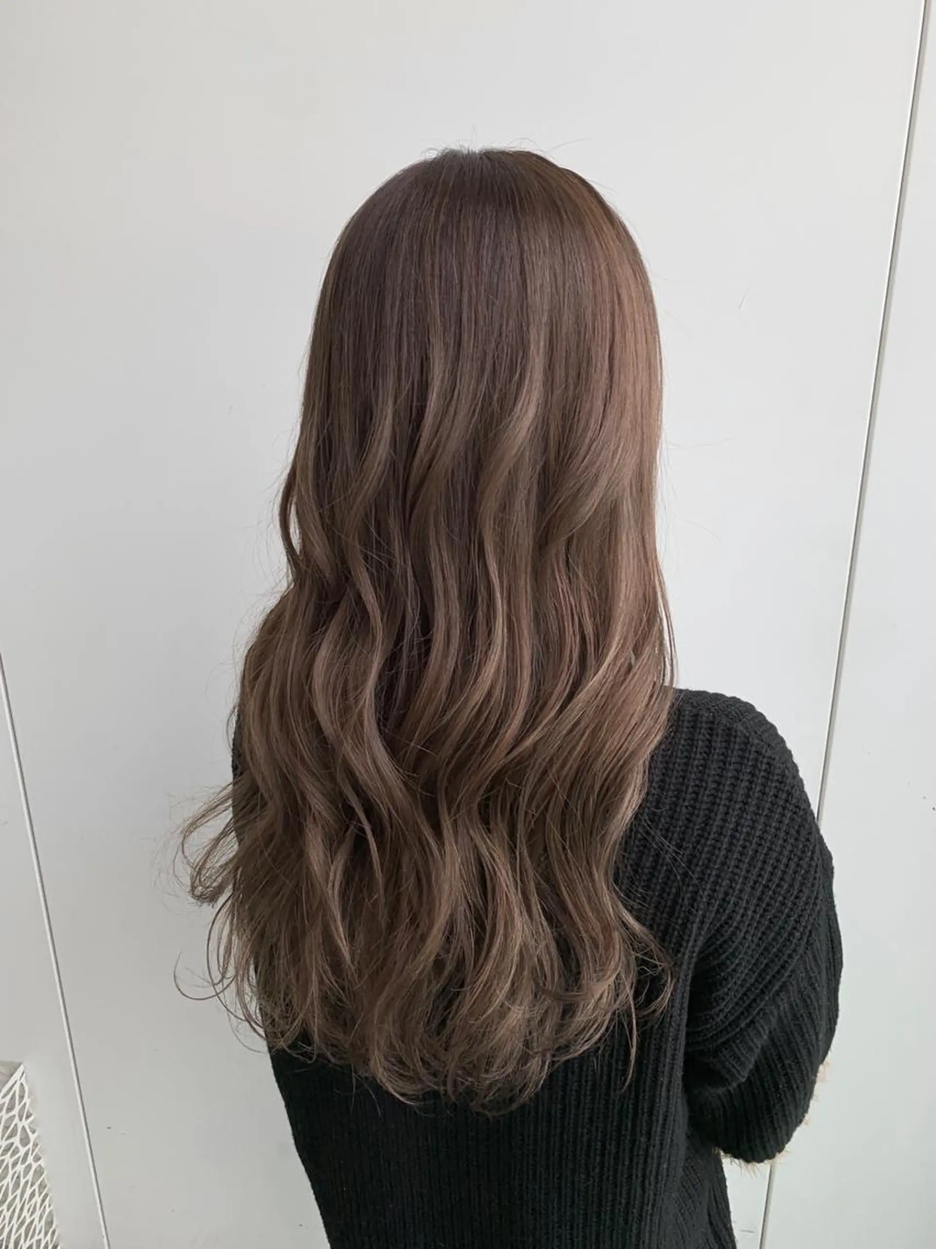 セミロング カラー ベージュカラー ハイライトカラー ハイライト Remore所属・中塚 義人のヘアスタイル