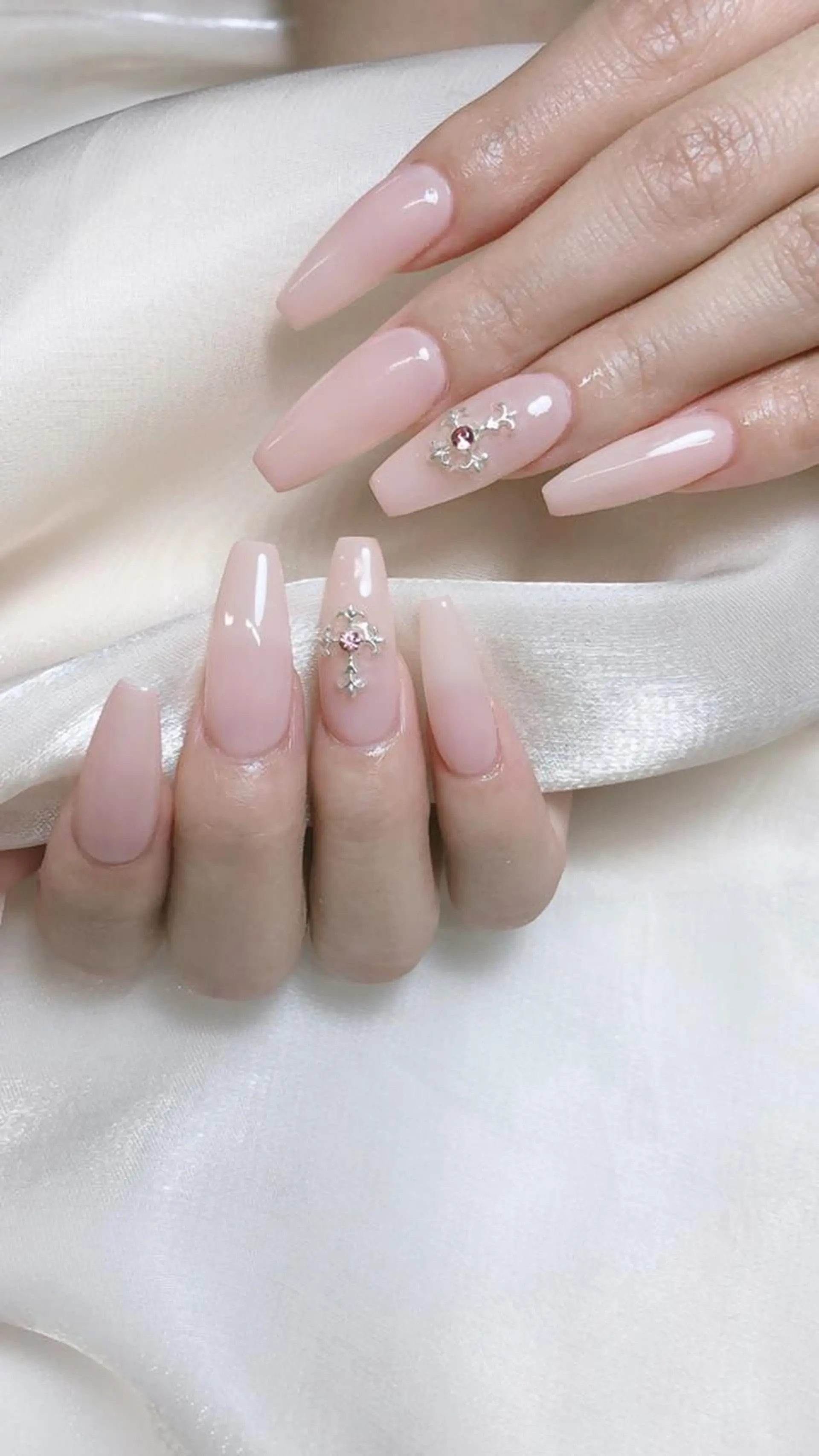 ネイル ハンドネイル ルラワンネイル エンのネイルデザイン