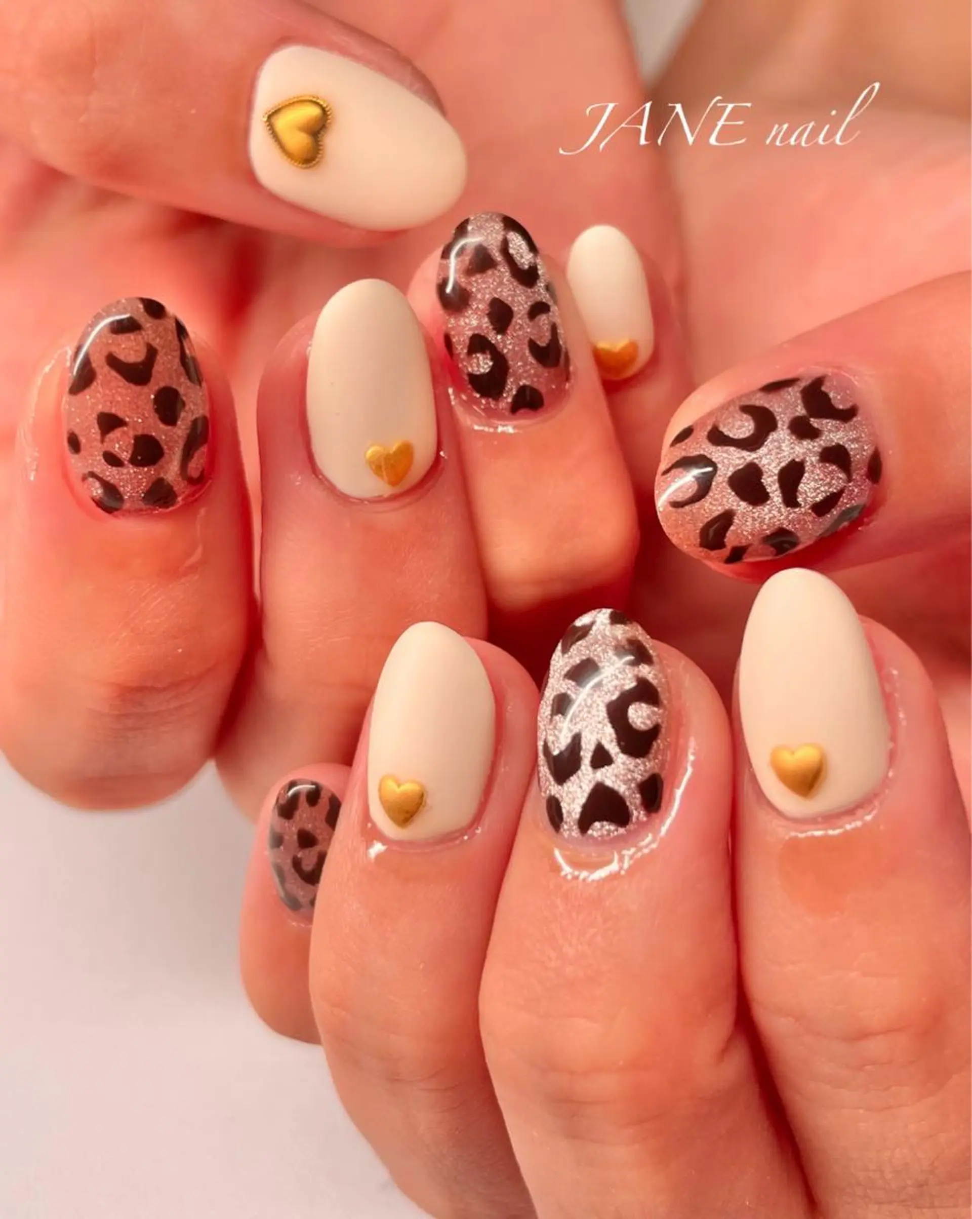 ネイル アニマル柄 フットネイル ホワイト 冬ネイル ハンドネイル Nail Salon JANEのネイルデザイン