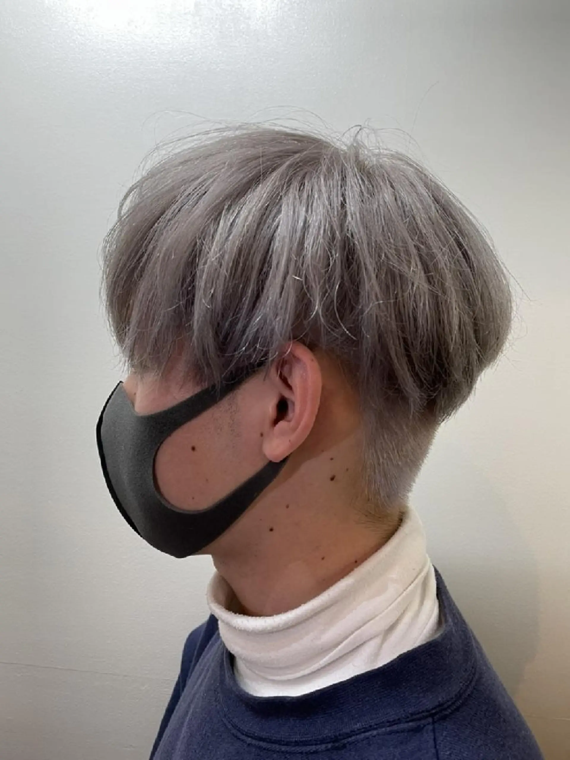 ショート カラー メンズ メンズブリーチ ブリーチ 足立 悠輔のヘアスタイル