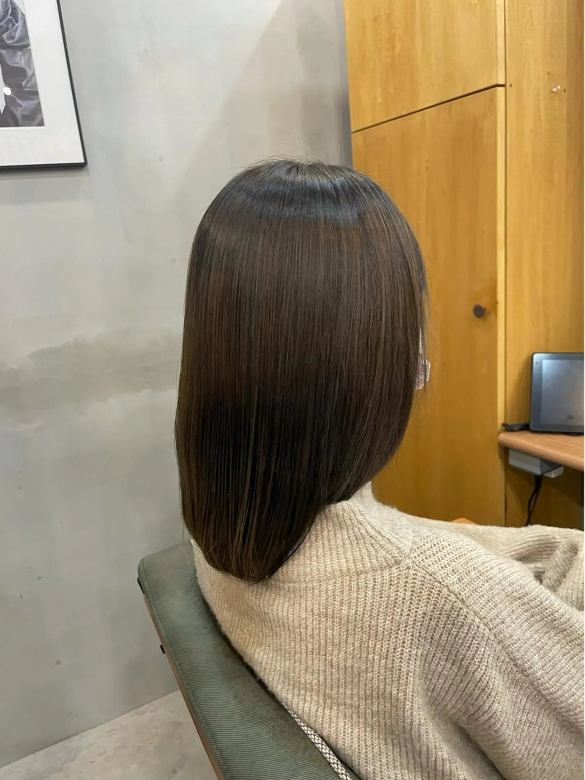 セミロング hairsalon Laugh-ter所属・荻田 佳菜子のヘアスタイル