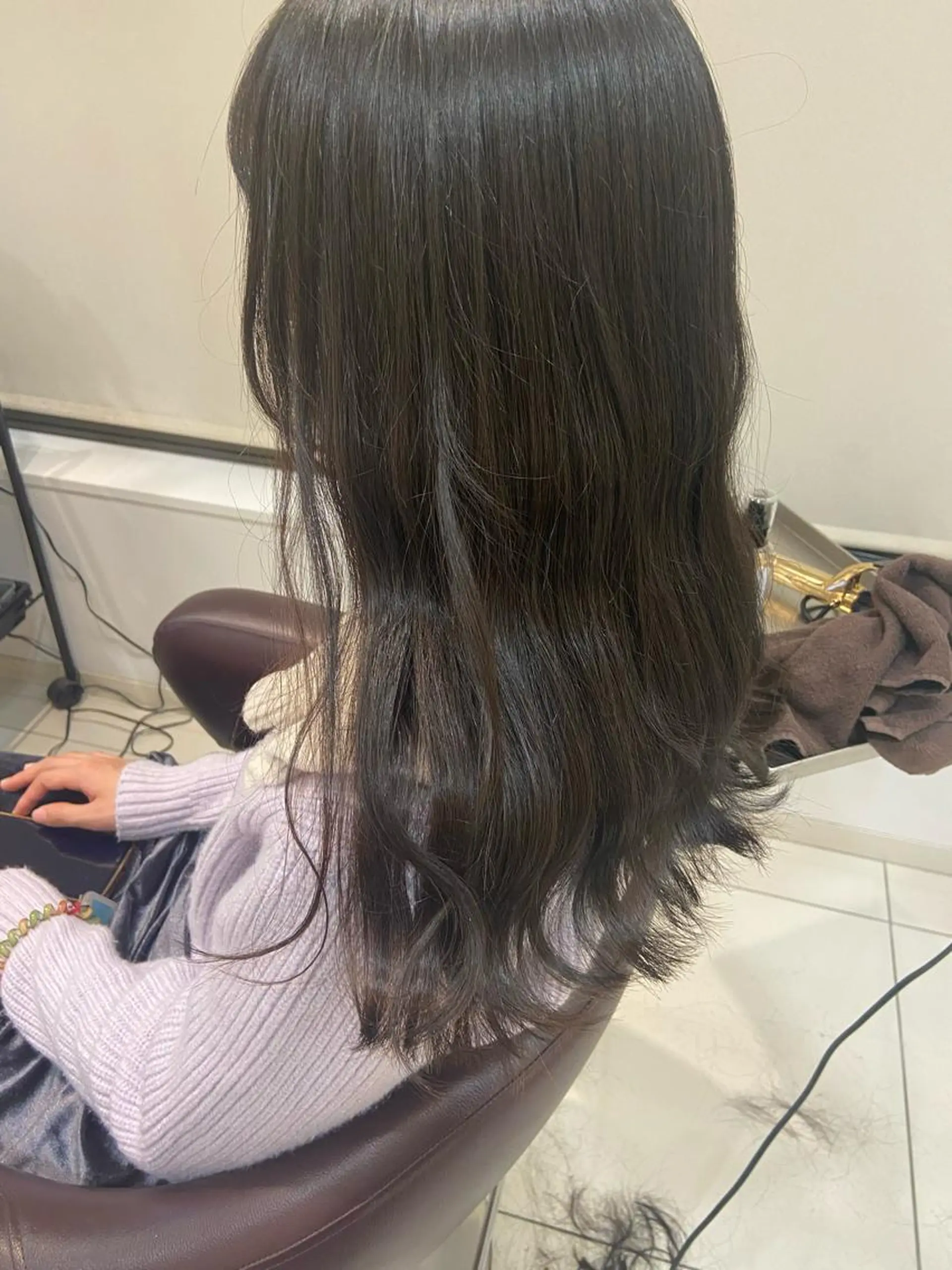 ロング なつな/ 透明感カラーのヘアスタイル