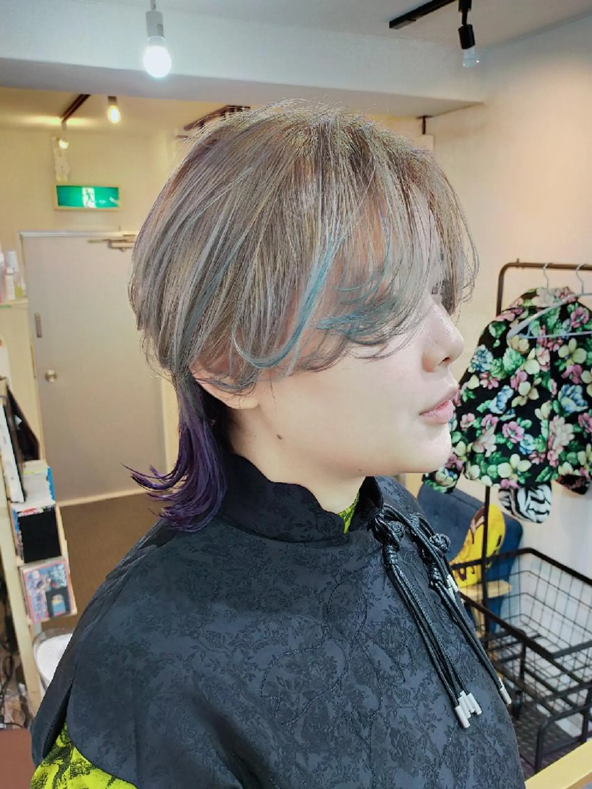 ショート カラー ブリーチ ダブルカラー カット ヘアカラー トリートメント SUN GLOW  サングロウ所属・ナカノメ トシアキのヘアスタイル