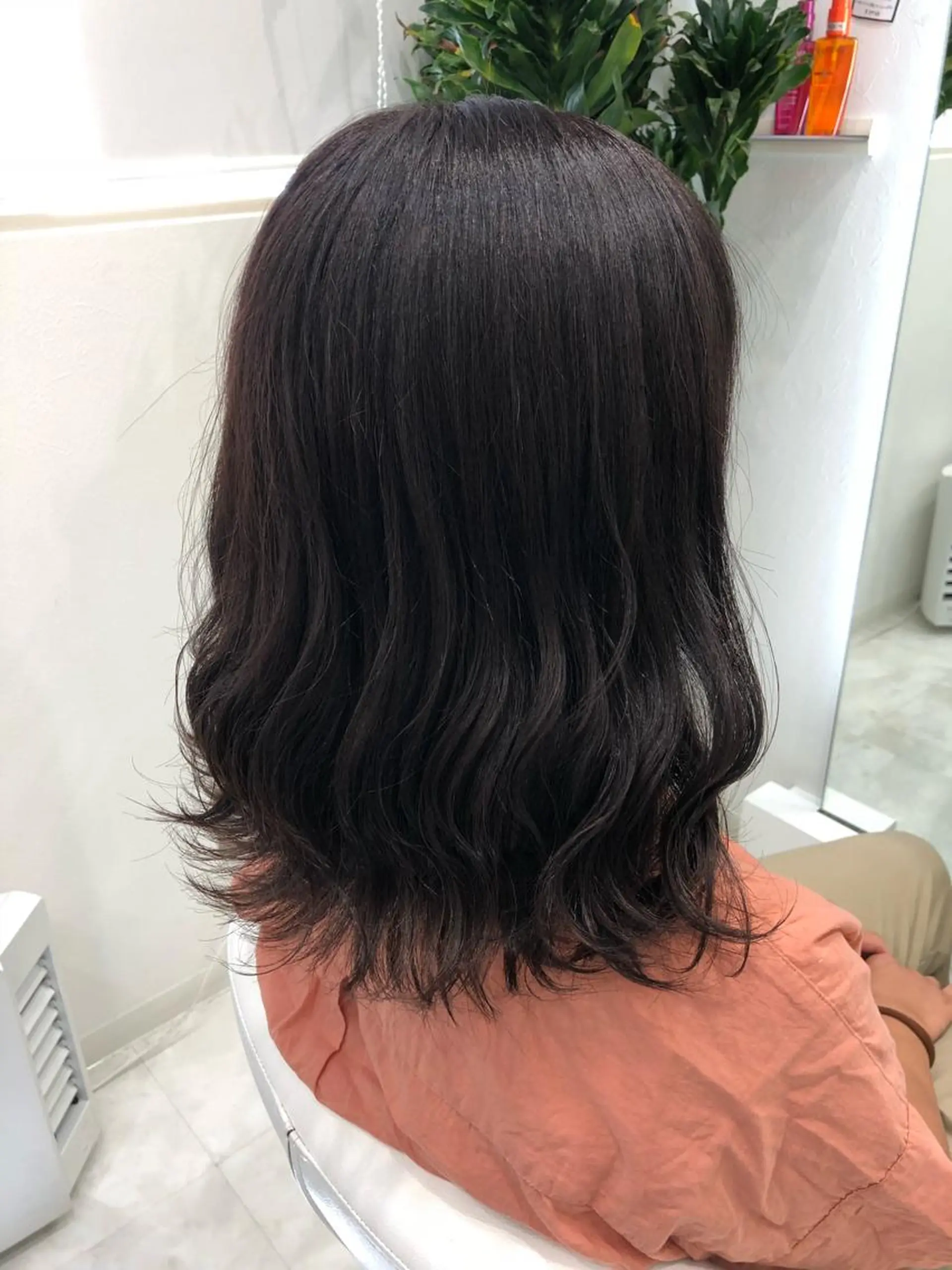 セミロング カラー アッシュ ラベンダーカラー ラベンダーアッシュ 佐藤 祥太のヘアスタイル