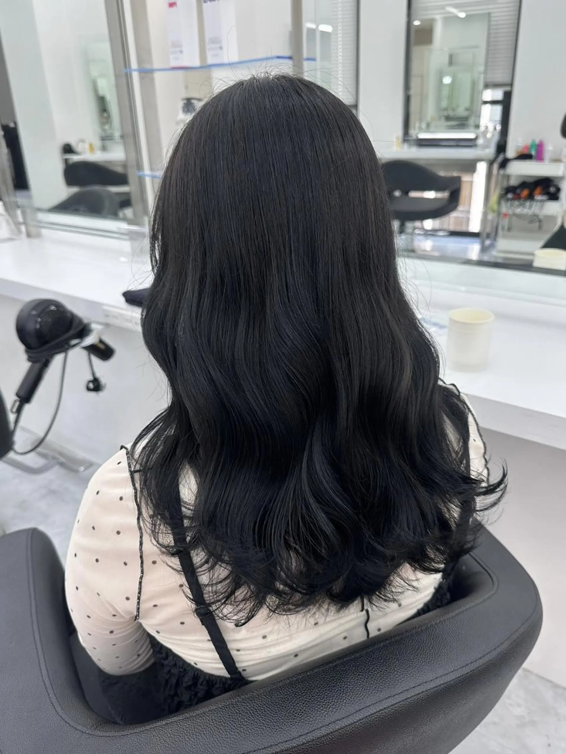 ロング カラー ヘアカラー 💙ハイトーン韓国風 色白ヘア💙manaのヘアスタイル