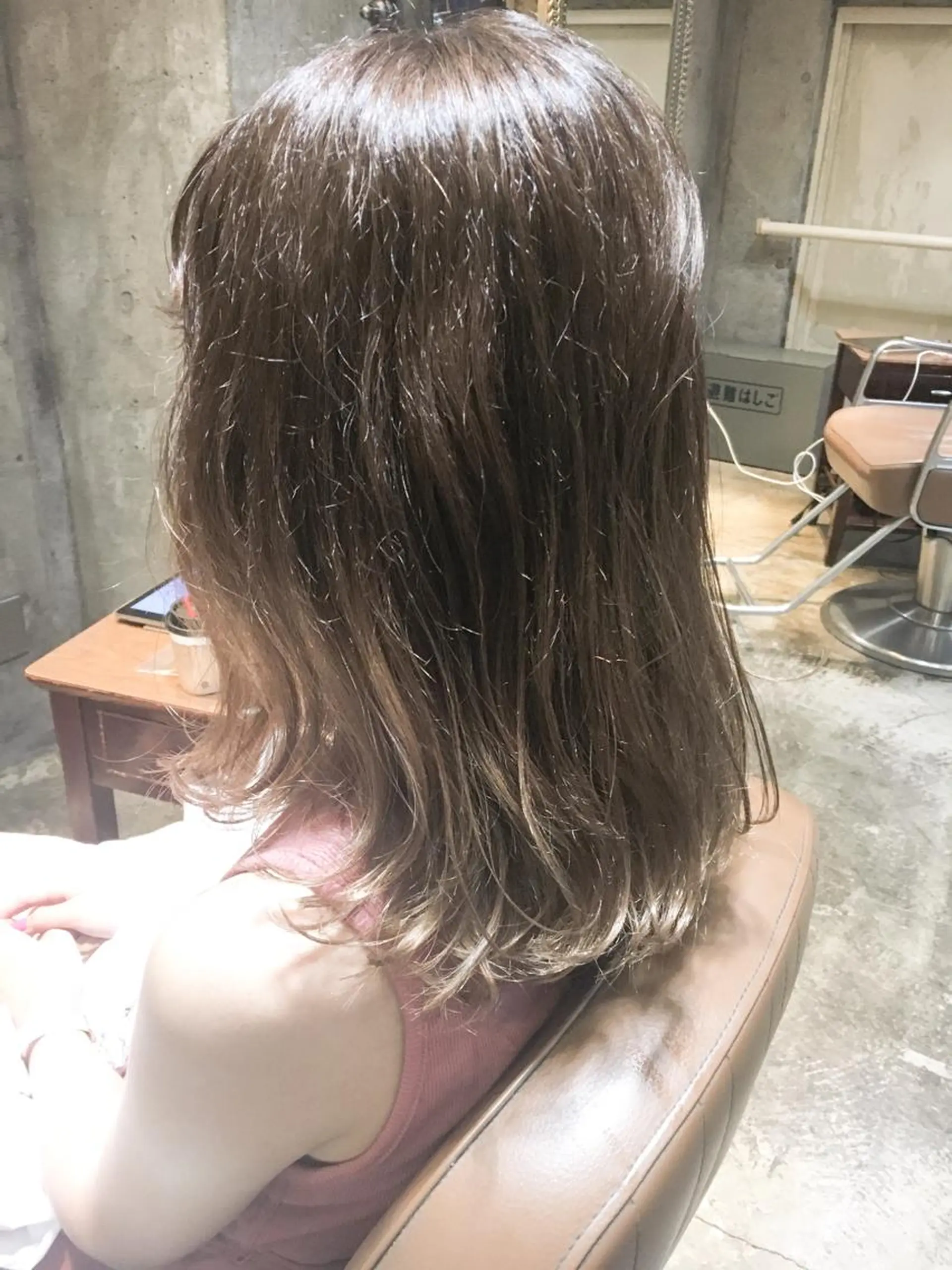 セミロング カラー ベージュカラー ハイライトカラー ハイライト 北條 優輝のヘアスタイル