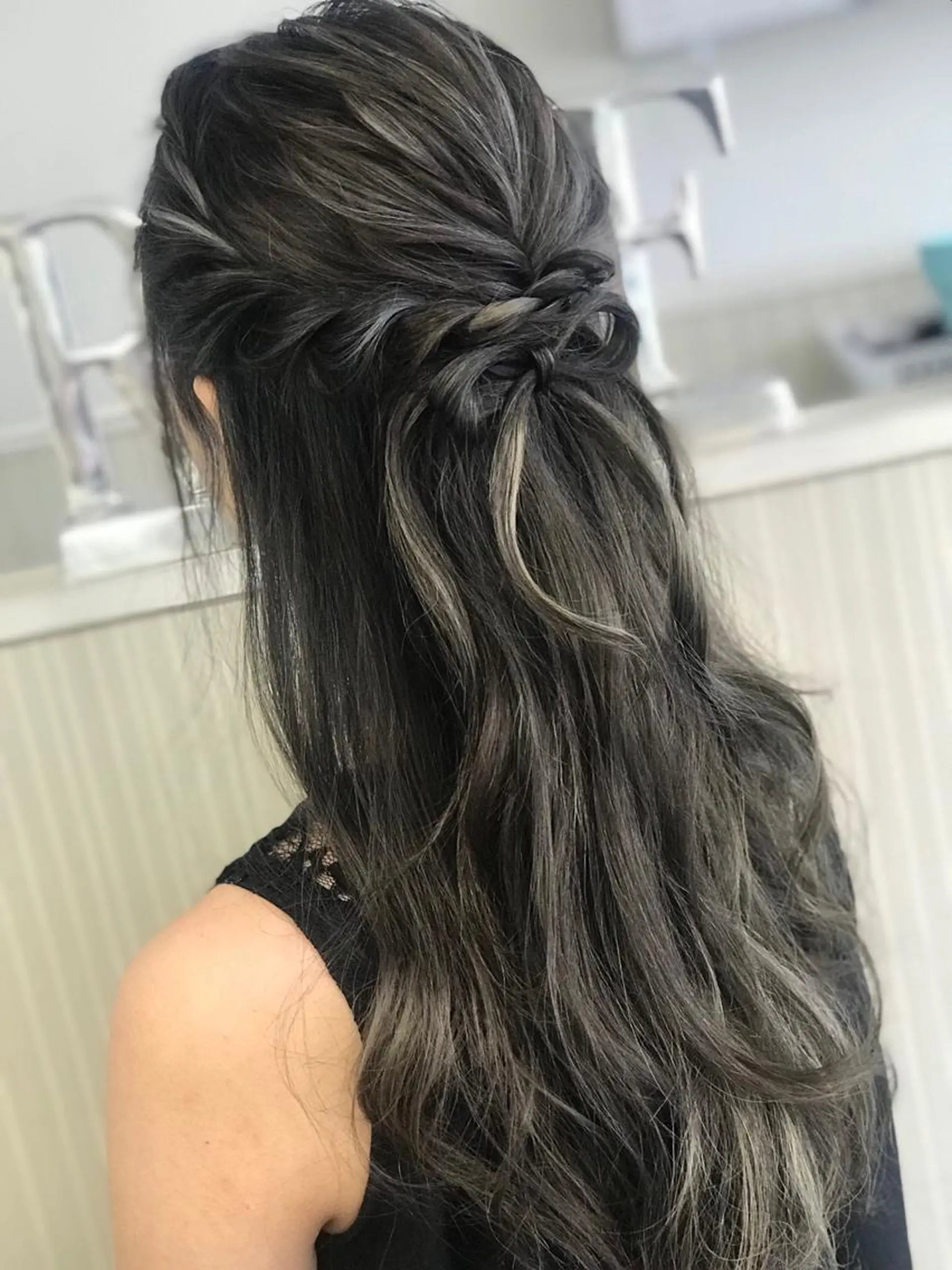 ロング カラー ヘアアレンジ 山内 聡史のヘアスタイル