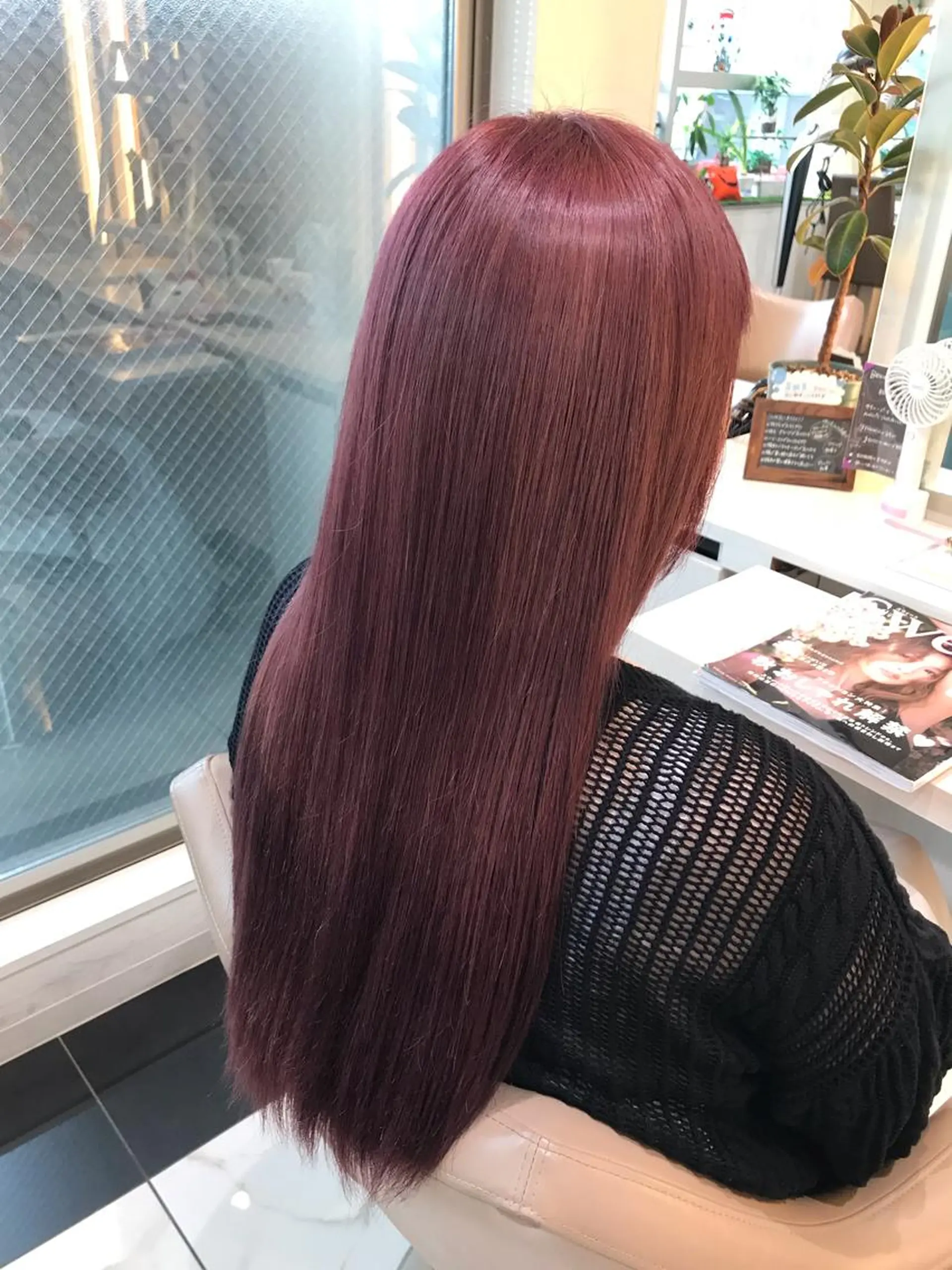 ロング カラー ピンクカラー 清藤 綾のヘアスタイル