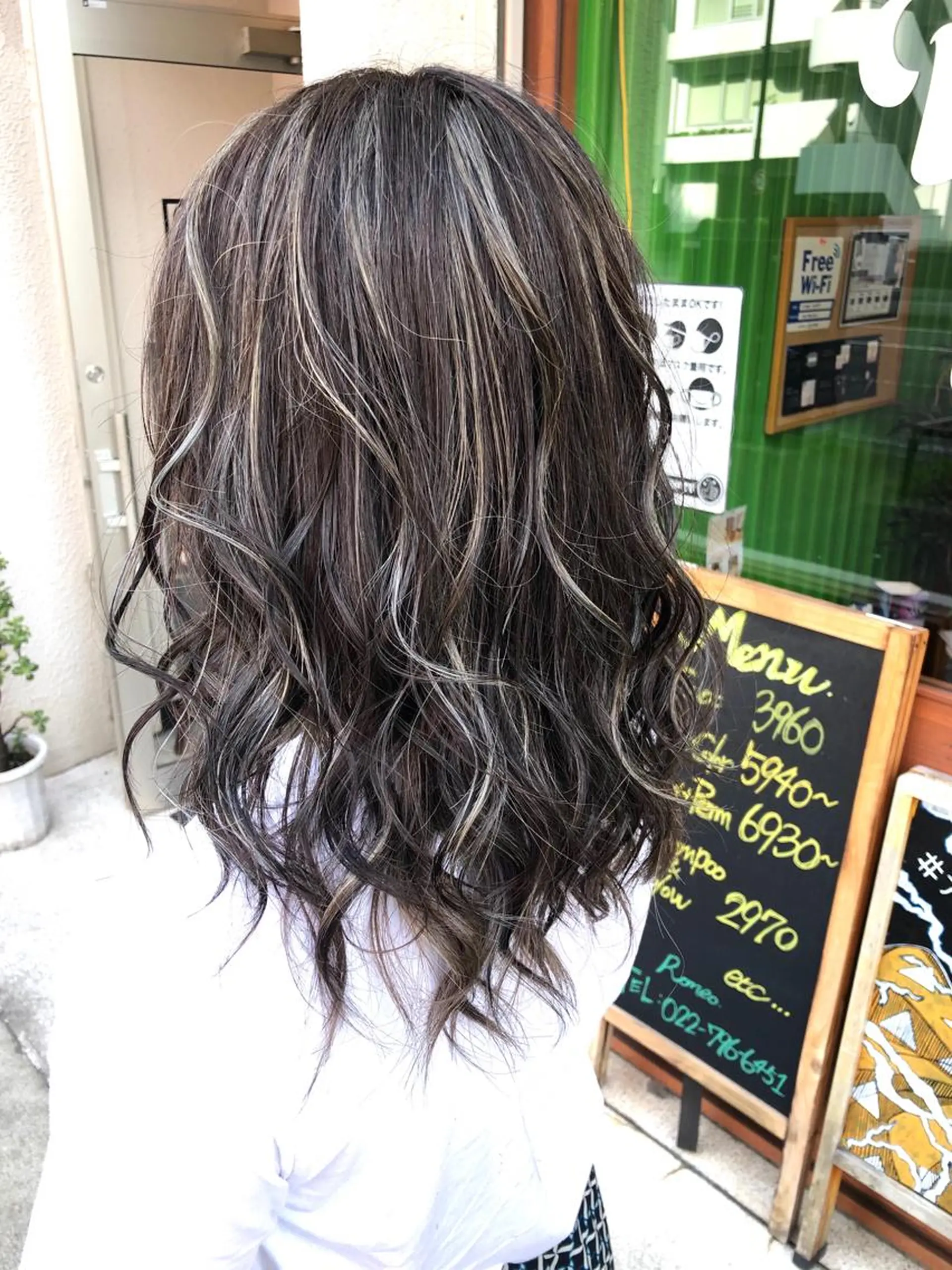 セミロング ハイライト ヘアカラー 🔥メンズ特化美容師 NAOTO🔥のヘアスタイル