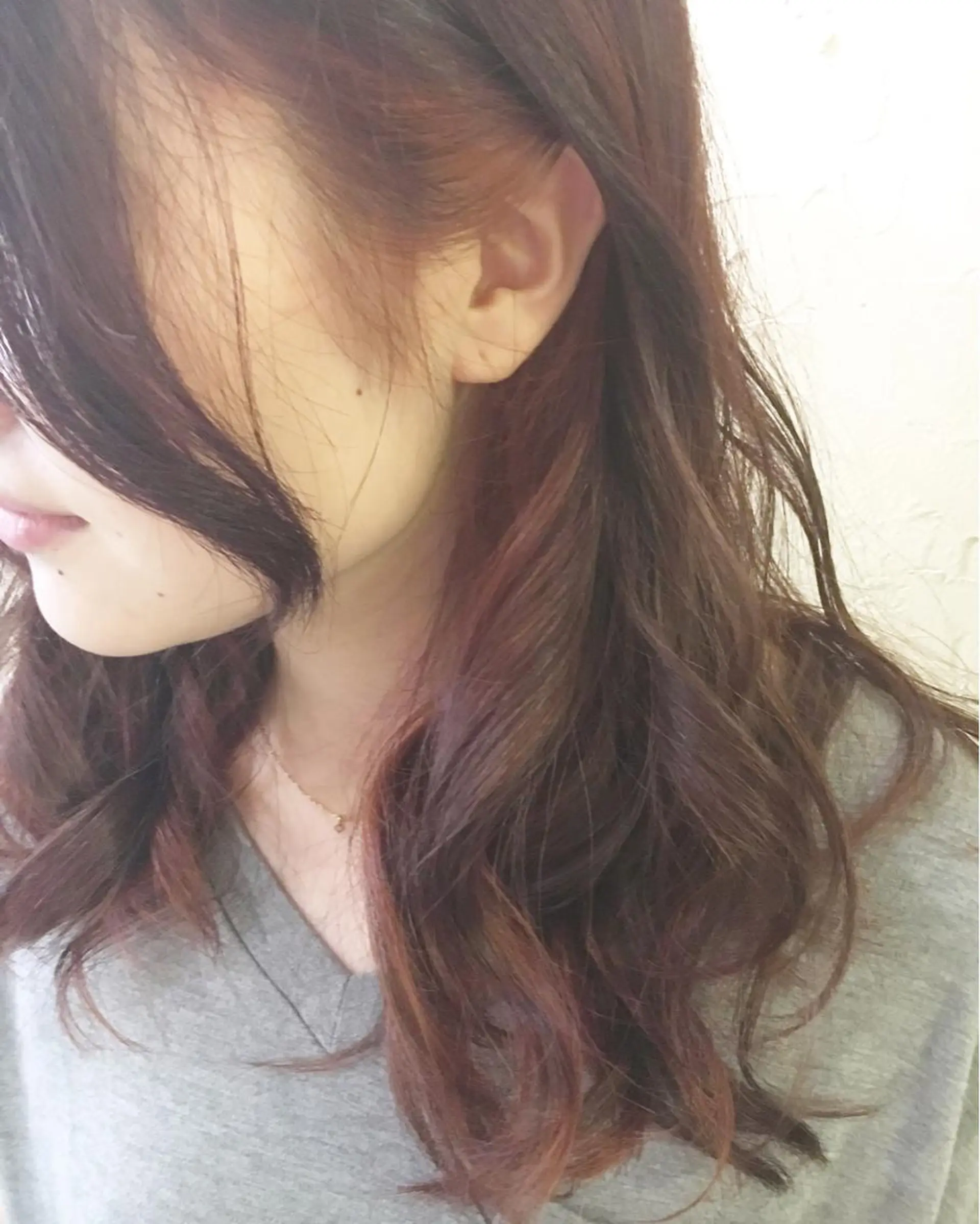 ミディアム セミロング ロング カラー インナーカラー レッドカラー LoRE hair 四条河原町　西尾友里のヘアスタイル