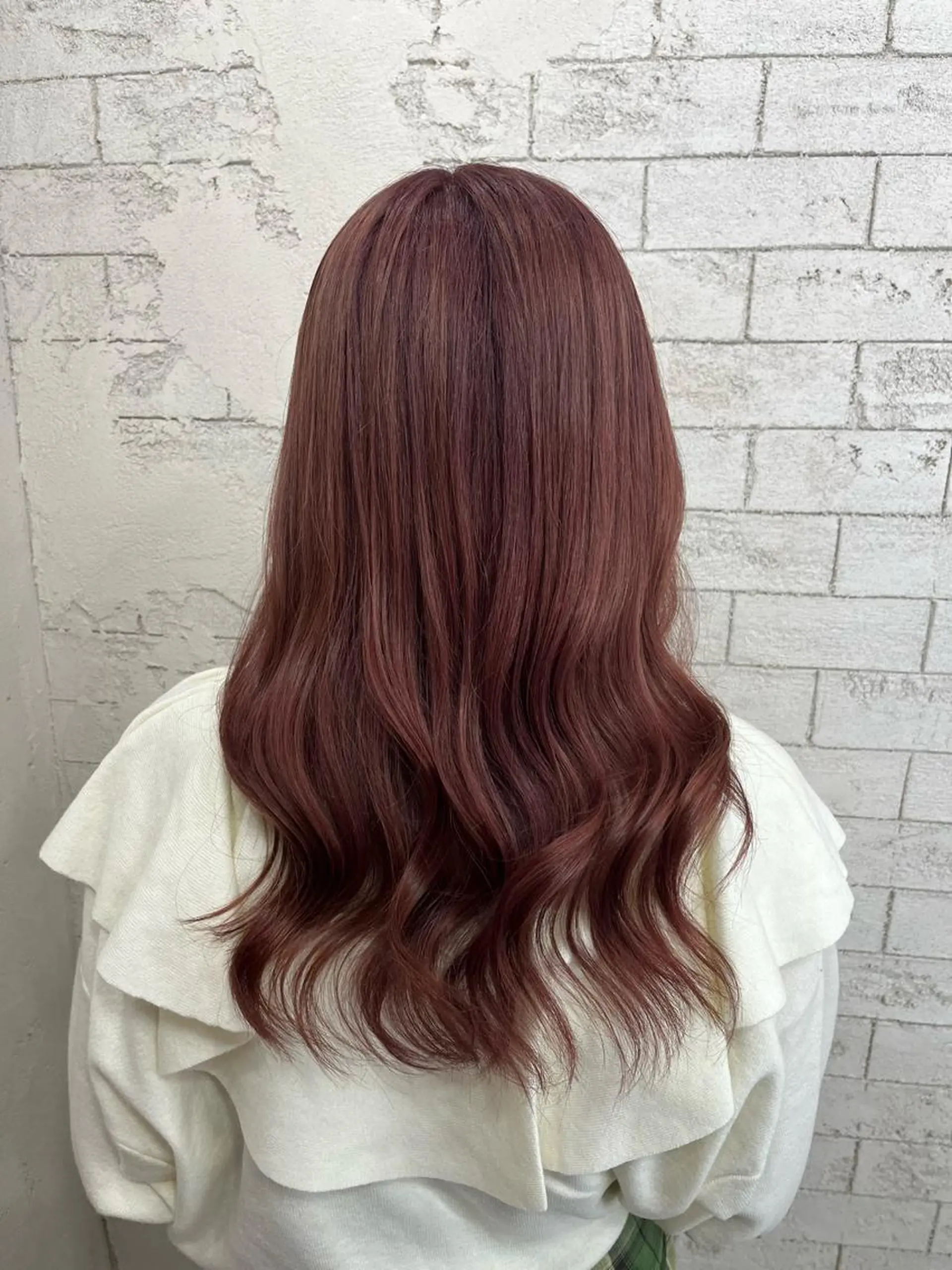 ロング 韓国風透明感カラー 🌜YUI🌜のヘアスタイル