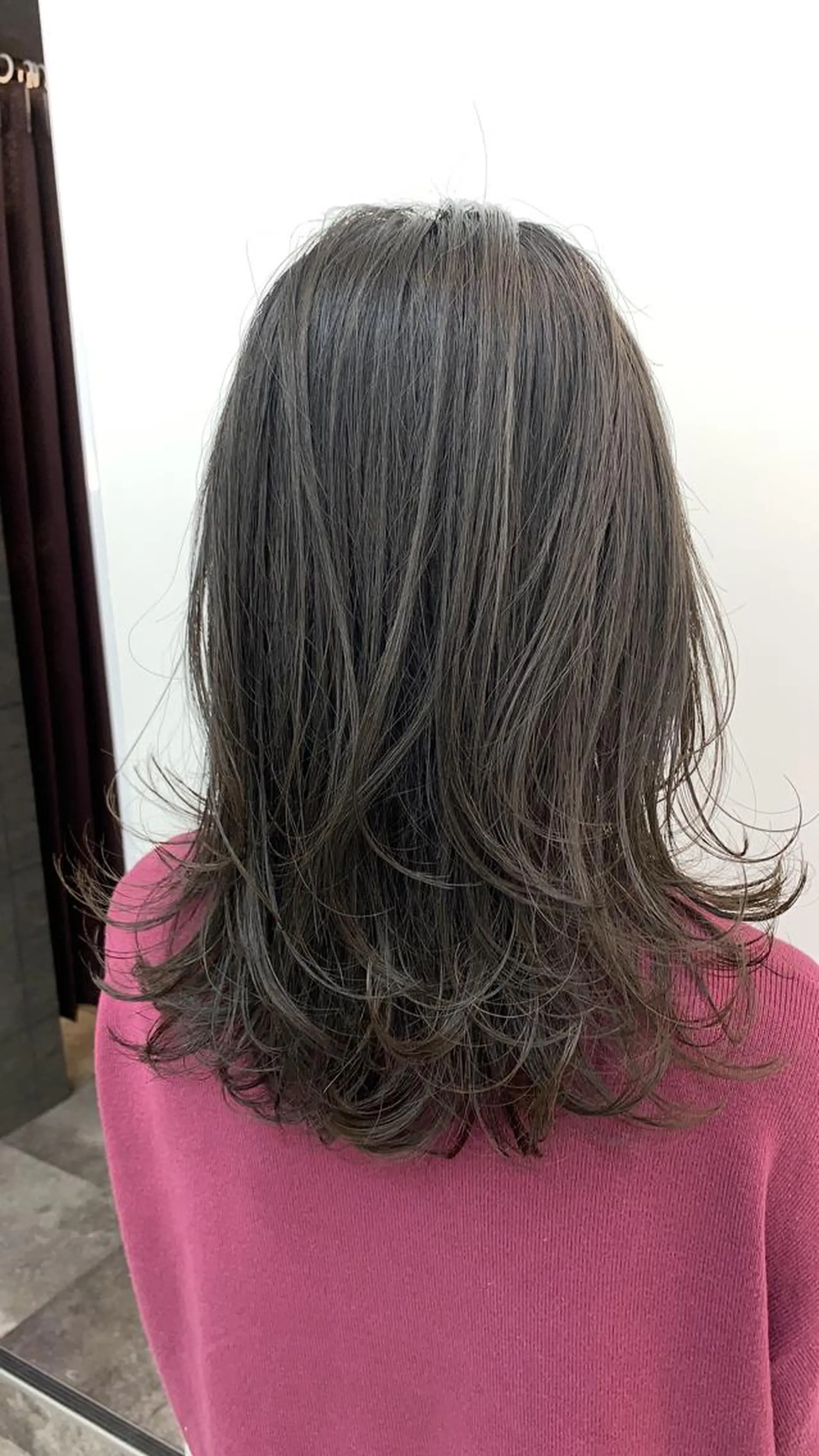セミロング カラー 透明感カラー ハイライトカラー ハイトーンカラー 外国人風カラー 卒業式のヘアスタイル メンズカット/レイヤ ーカット大名Lay.のヘアスタイル