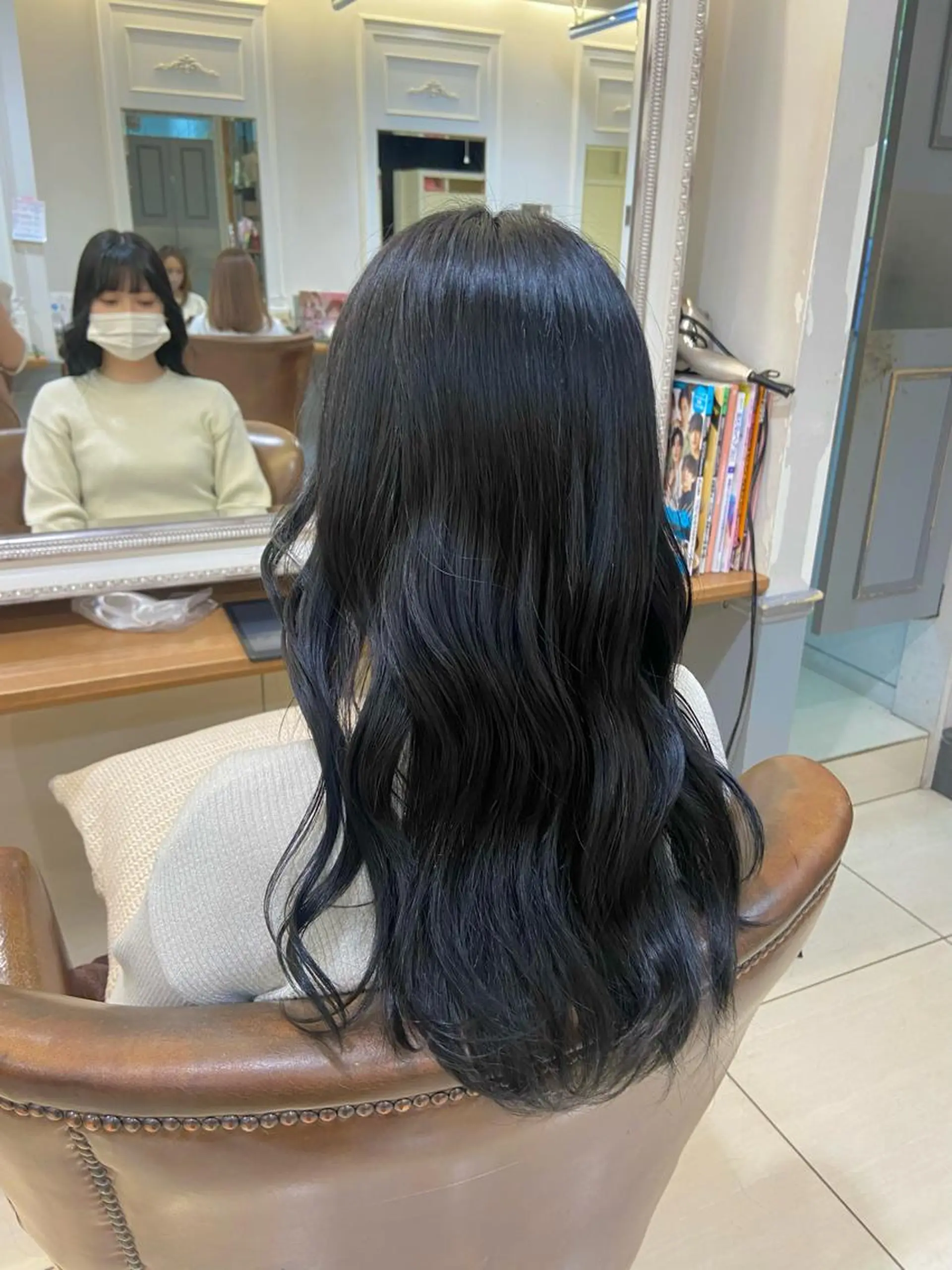 ロング カラー 黒髪 ブルーカラー ブルーブラック カット ヘアカラー 🫧 nanaco🫧のヘアスタイル