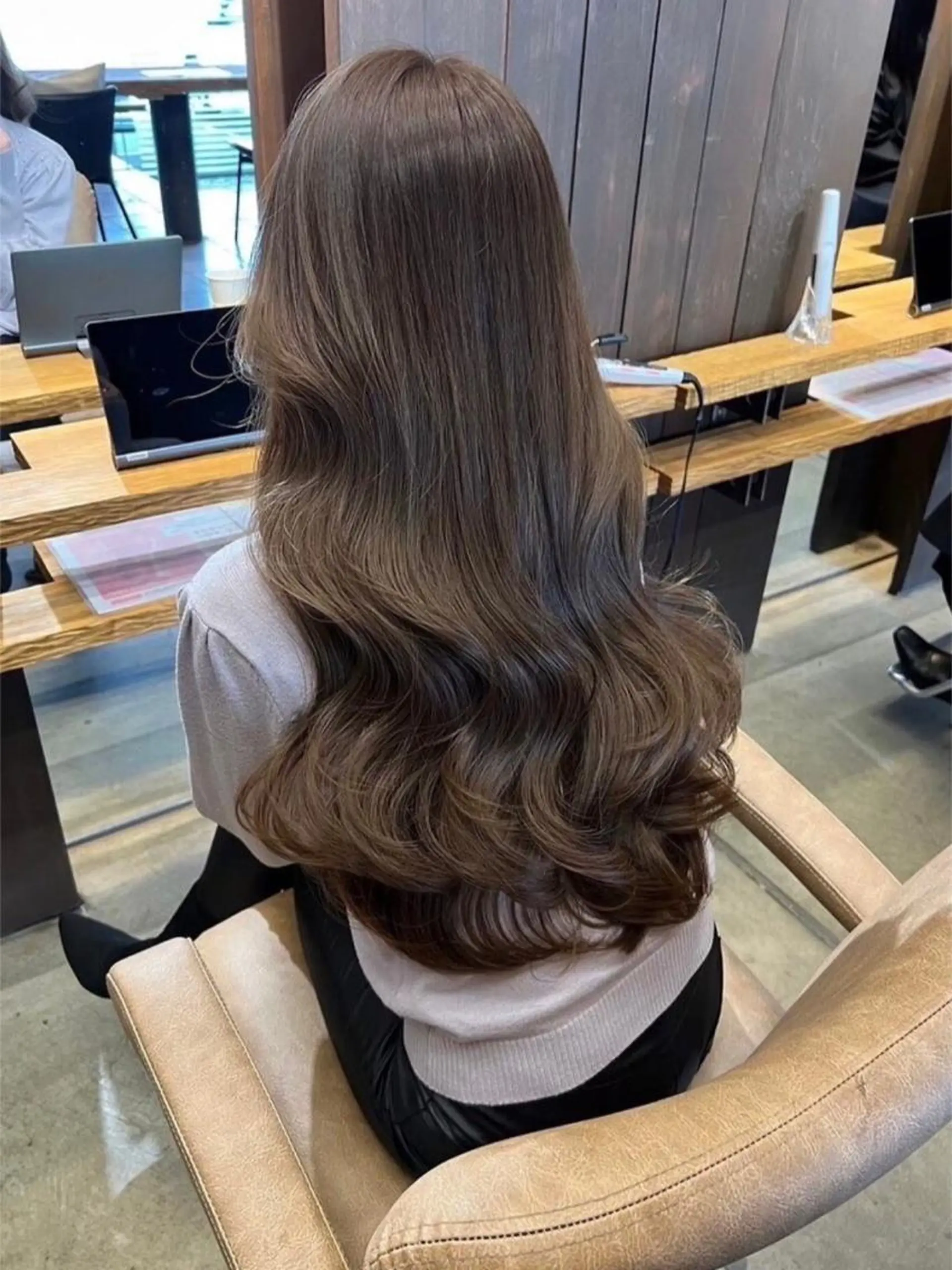 ロング カラー 透明感カラー🤎 中川智帆のヘアスタイル