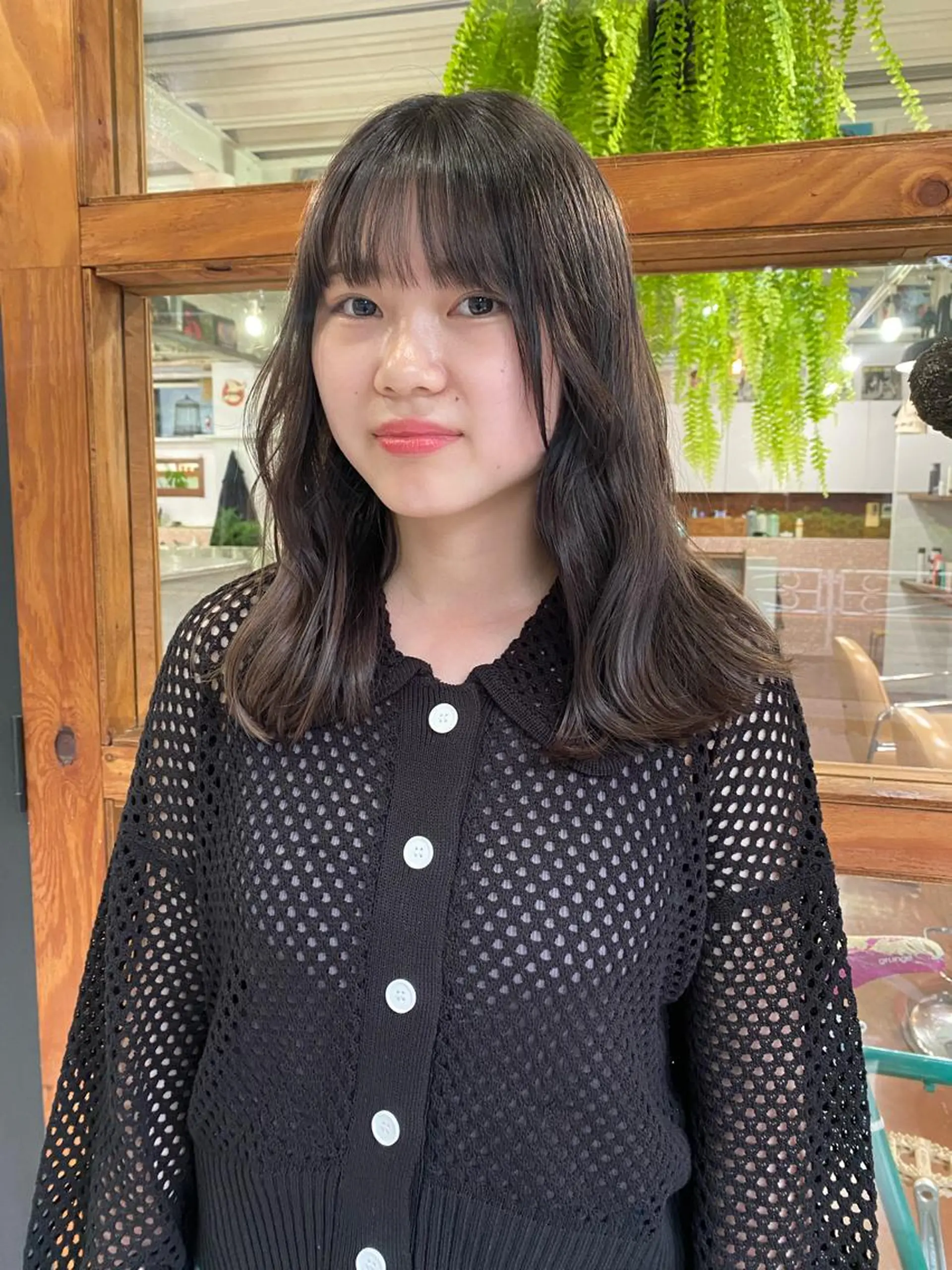 セミロング カラー 透明感カラー ヘアカラー 横澤 渚沙のヘアスタイル