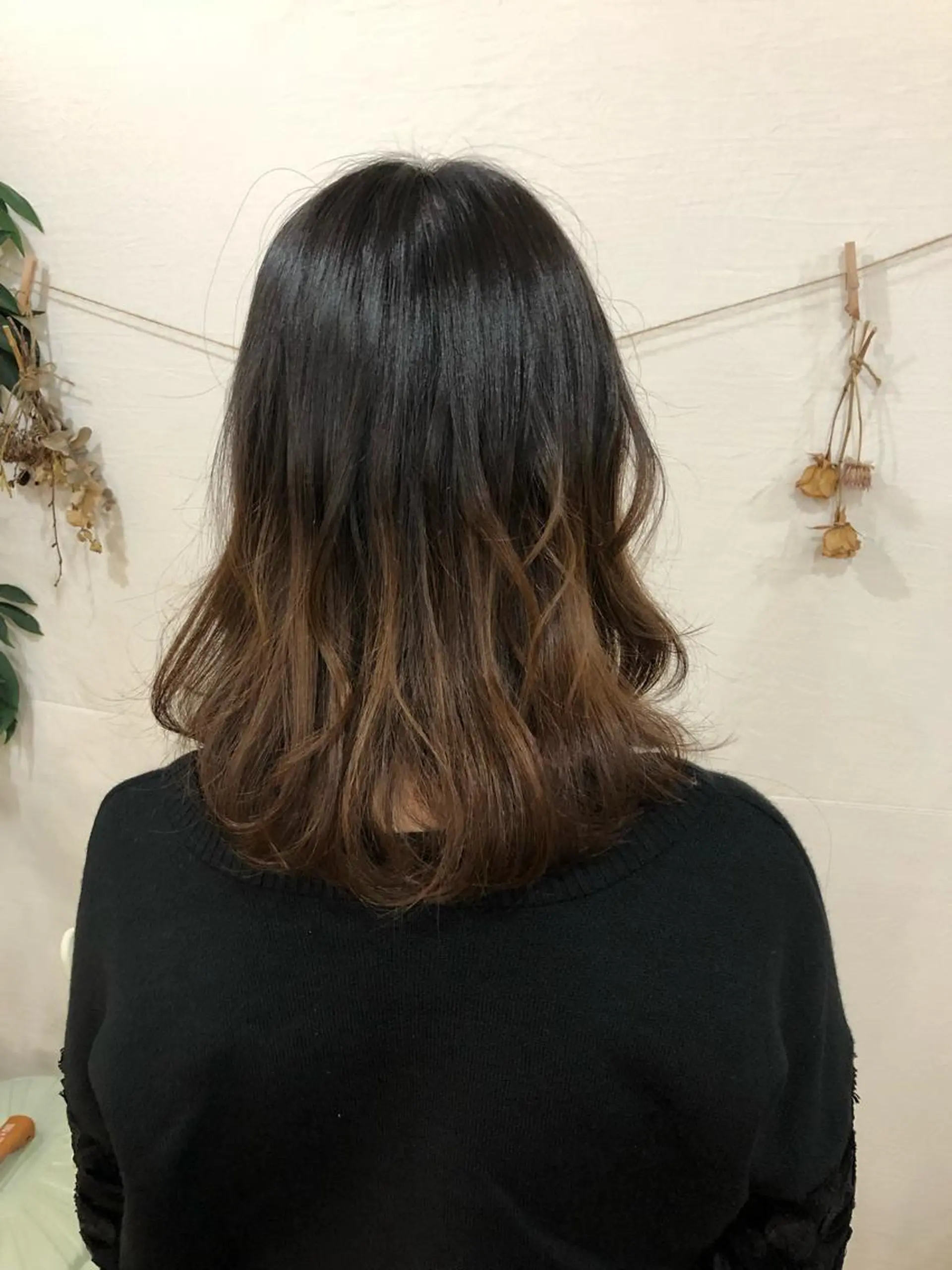 ミディアム カラー ブリーチ グラデーションカラー ブリーチなしカラー DEEokazaki kobayashiのヘアスタイル