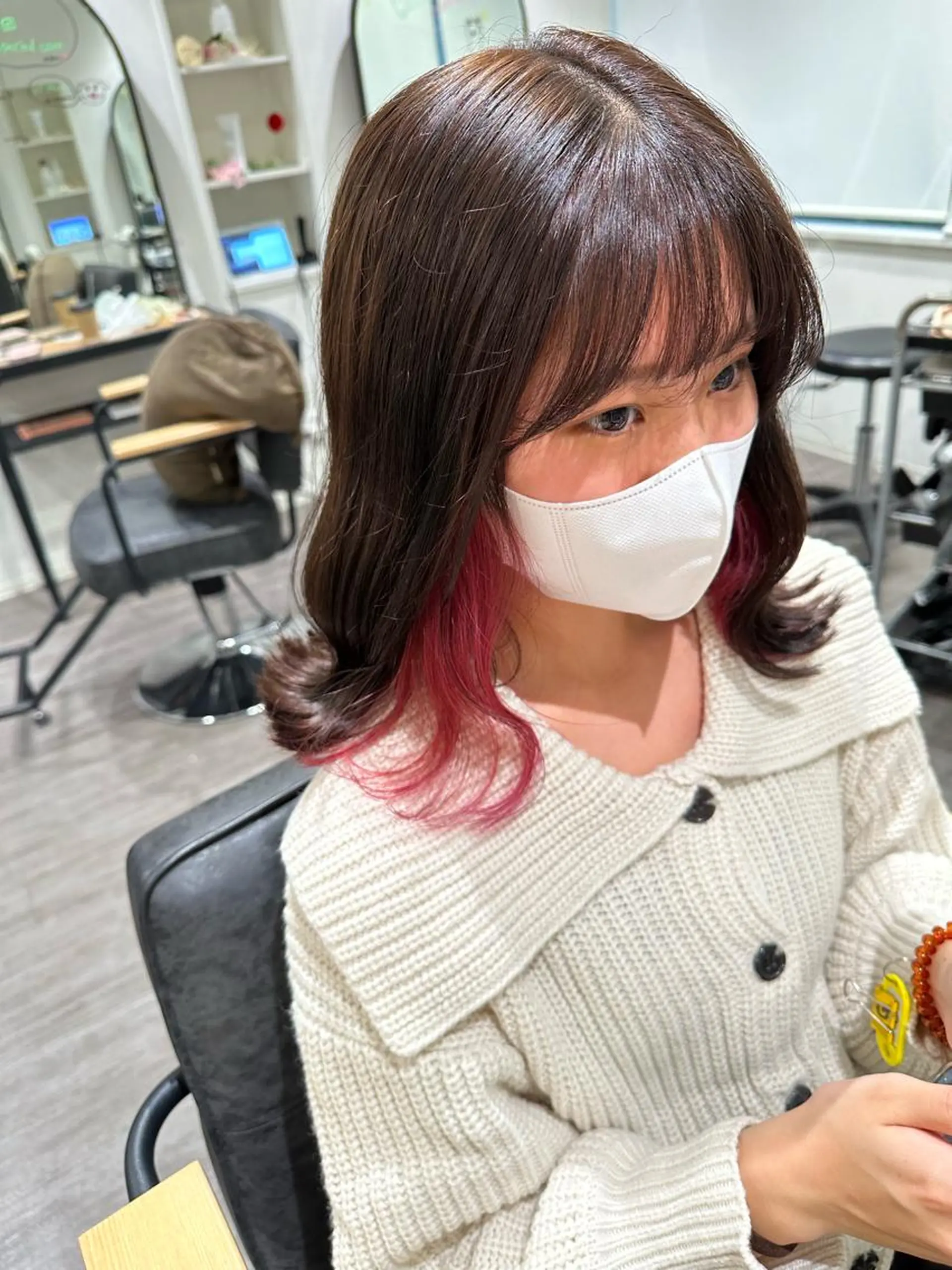 ミディアム カラー ピンクカラー カット ヘアカラー トリートメント 上田 紗也のヘアスタイル
