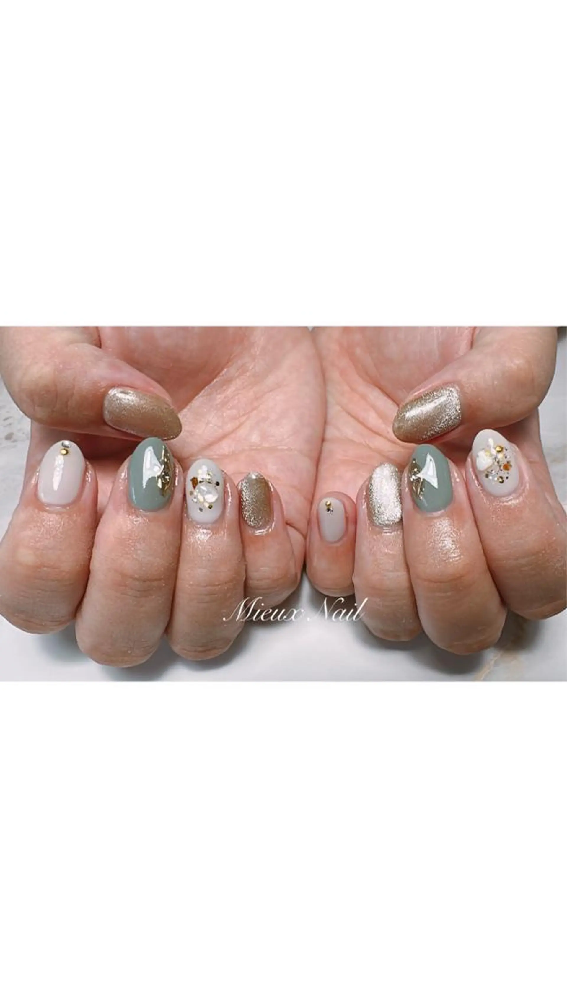 ネイル ブルー マグネットネイル ニュアンスネイル オフィスネイル シンプルネイル ハンドネイル 市川 麻衣子のネイルデザイン