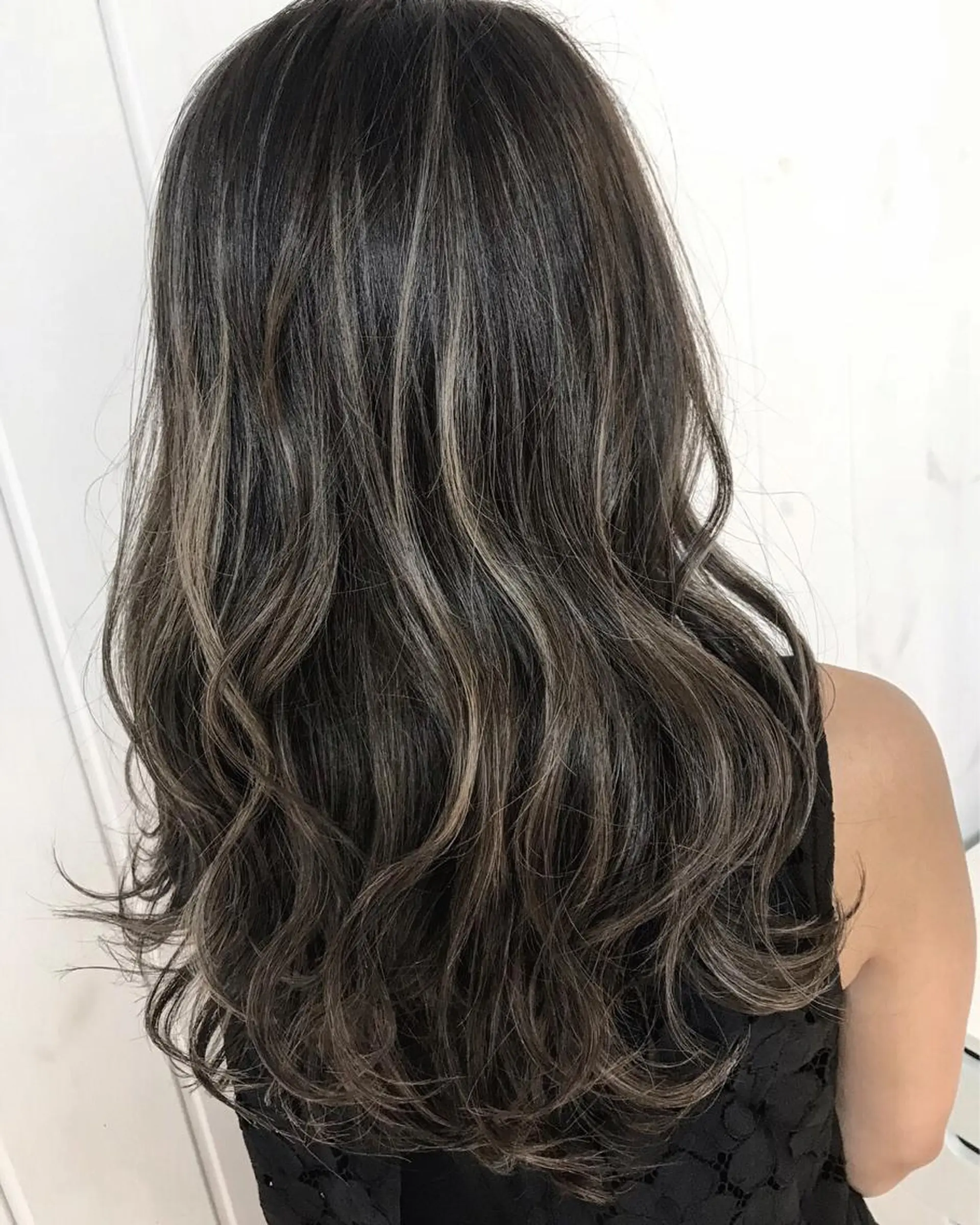 ロング カラー ハイライトカラー ハイライト カット ヘアカラー grow【グロウ】恵比寿所属・奥野 貴史　代表　レイヤーのヘアスタイル