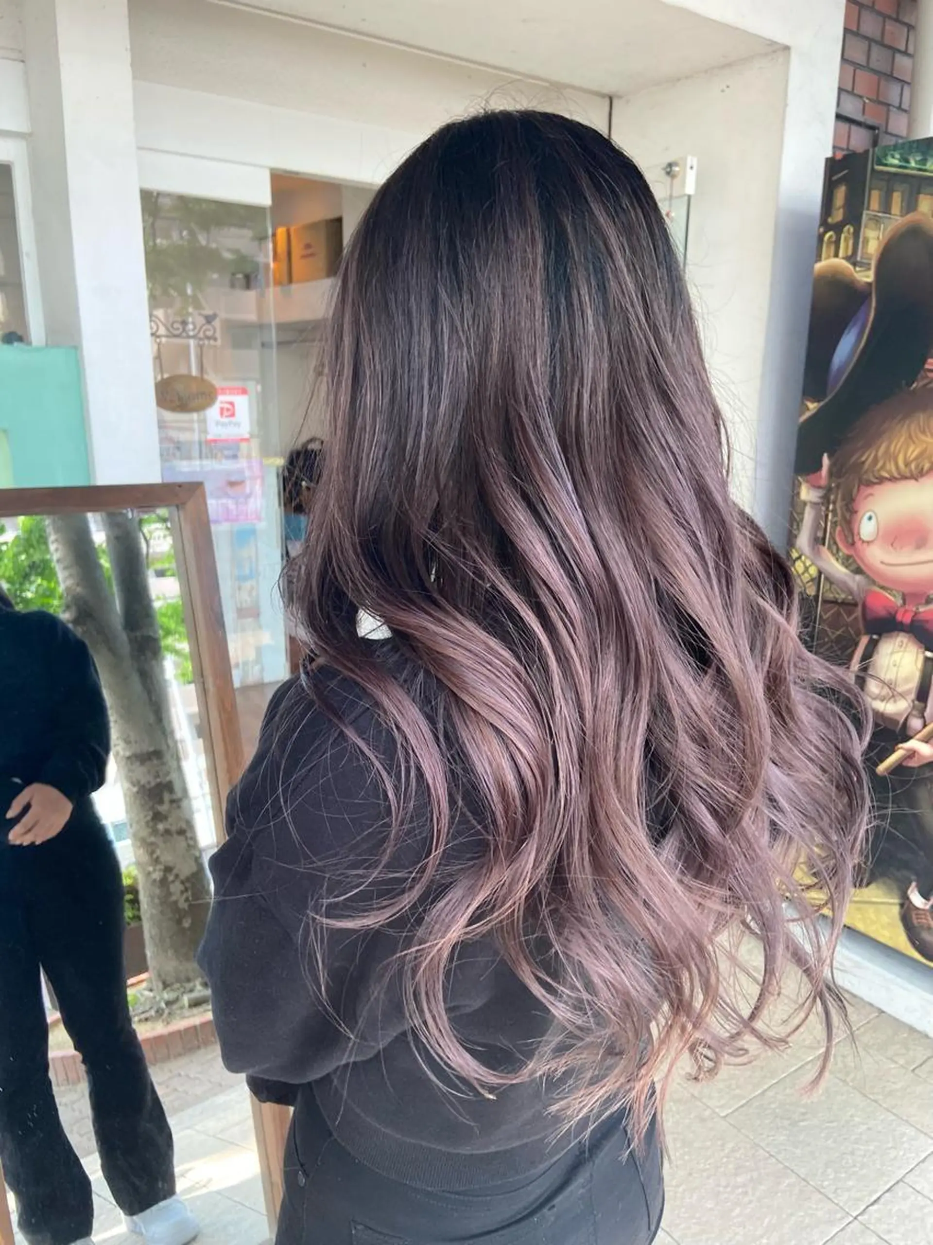 ロング カラー バレイヤージュ レイヤーカット カット ヘアカラー トリートメント 伏見稲荷/髪質改善/ ブリーチ/西川奈穂のヘアスタイル