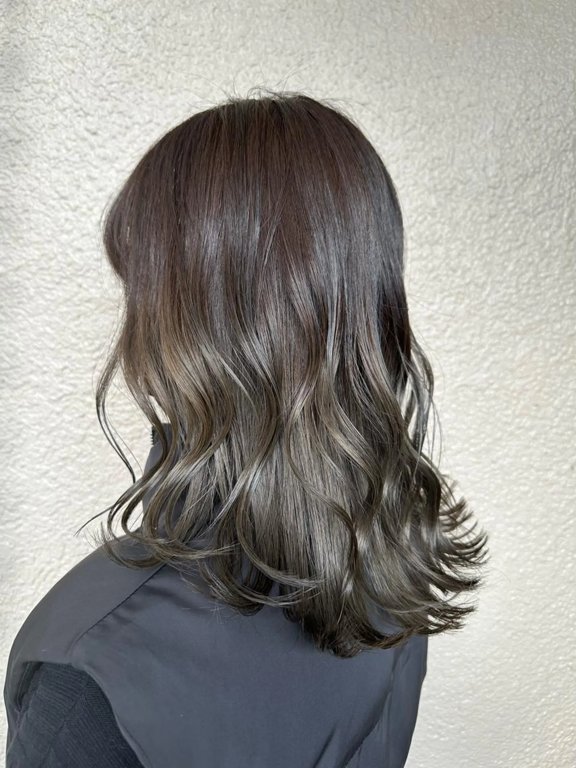 セミロング カラー グラデーションカラー 外国人風カラー カット ヘアカラー トリートメント MAHO/透明感カラ ー/ツヤ髪のヘアスタイル