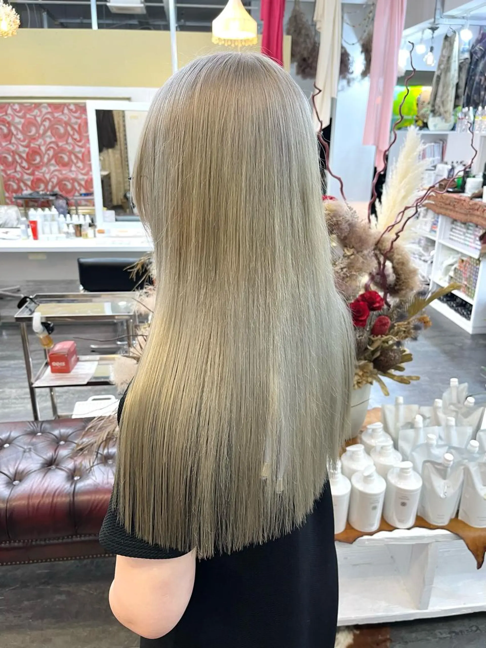 ロング カラー グレージュ ヘアカラー トリートメント －SARRY－ YUKIのヘアスタイル