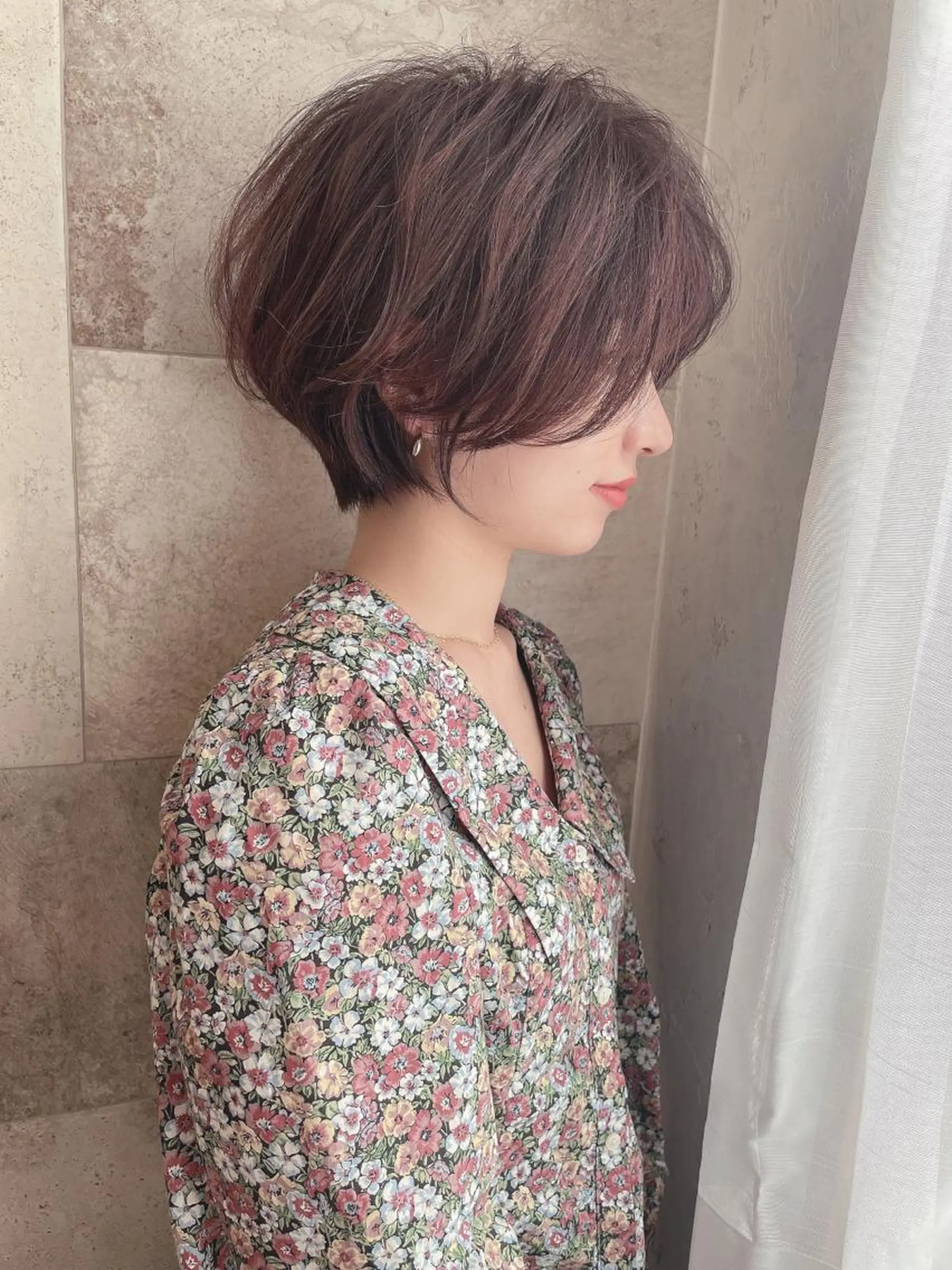 ショート 顔まわりレイヤー 顔周りカット 髪質改善 レイヤーカット 小顔カット 川井麻由🎀アイドル 量産🎀ピンクカラーのヘアスタイル