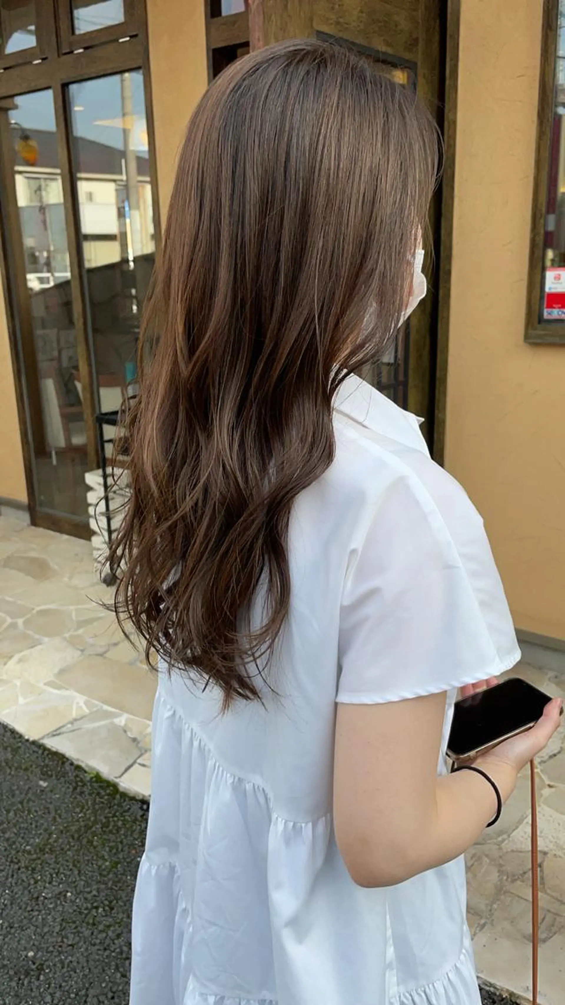 ロング カラー ヘアカラー トリートメント 川元 汐音のヘアスタイル