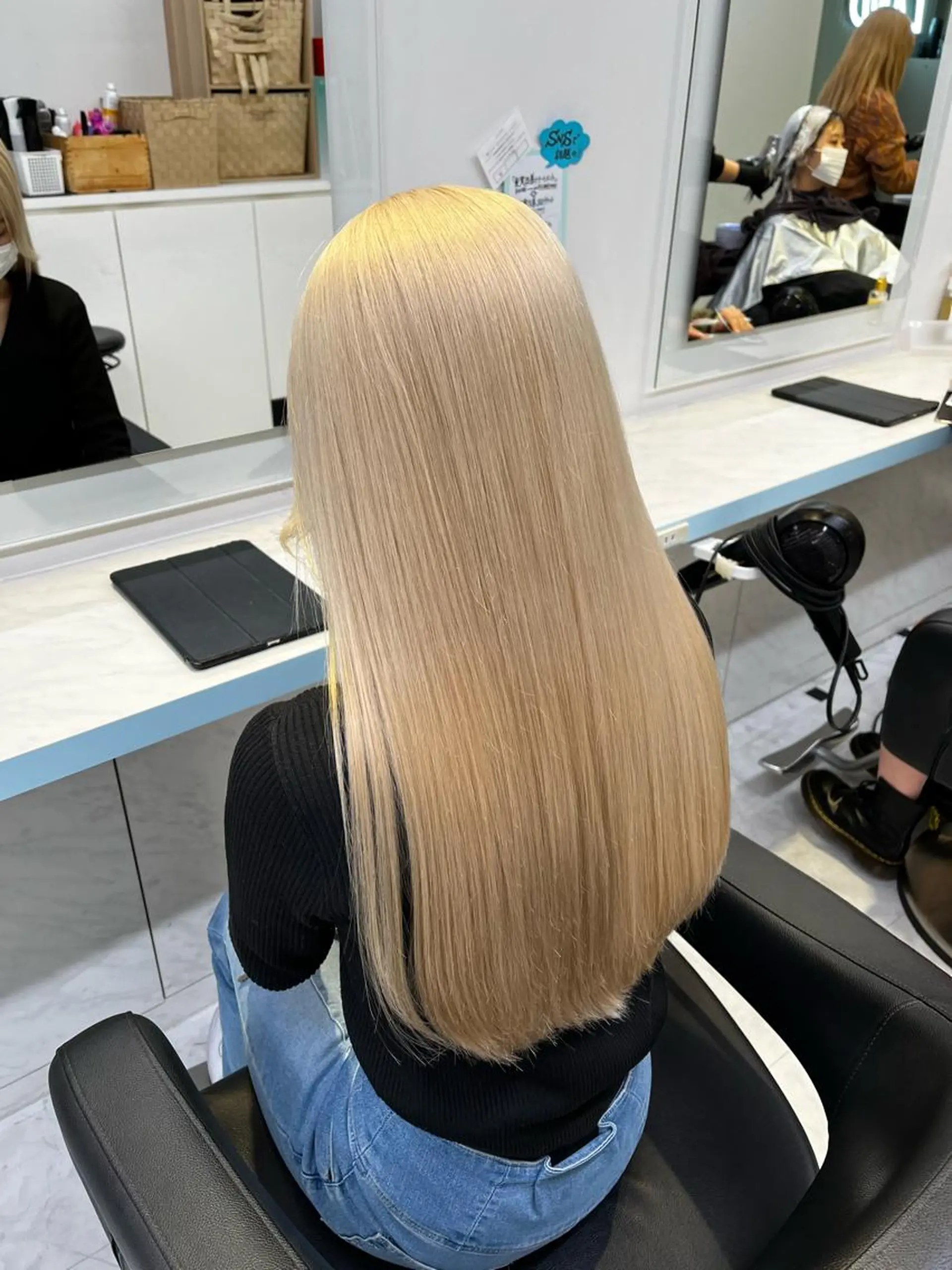 ロング カラー ヘアカラー ブリーチカラー 🩵MIZUKIのヘアスタイル