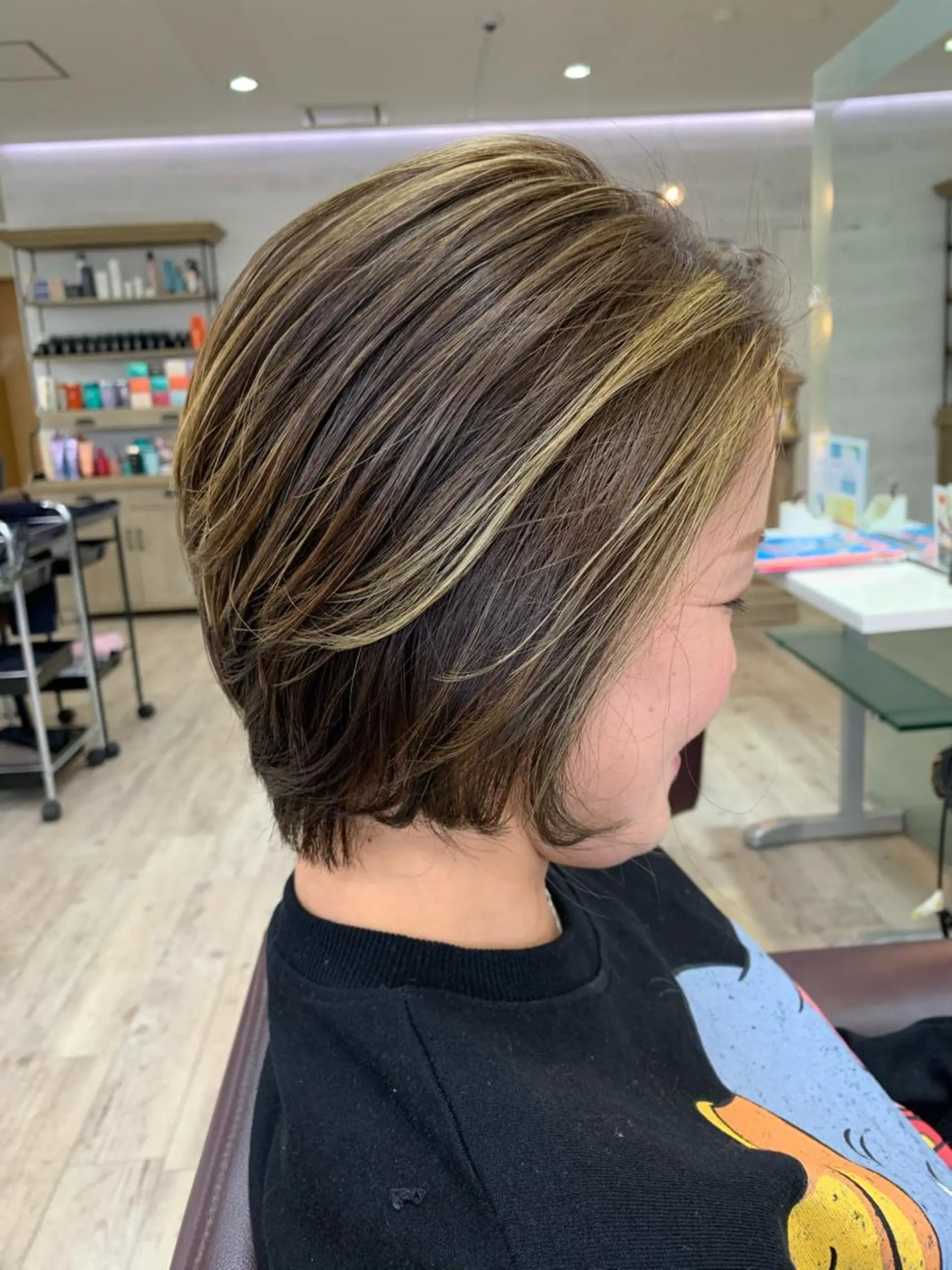ショート カラー ハイライトカラー ハイライト ヘアカラー トリートメント ヘアセット 髪質改善カラー🦋 田村のヘアスタイル