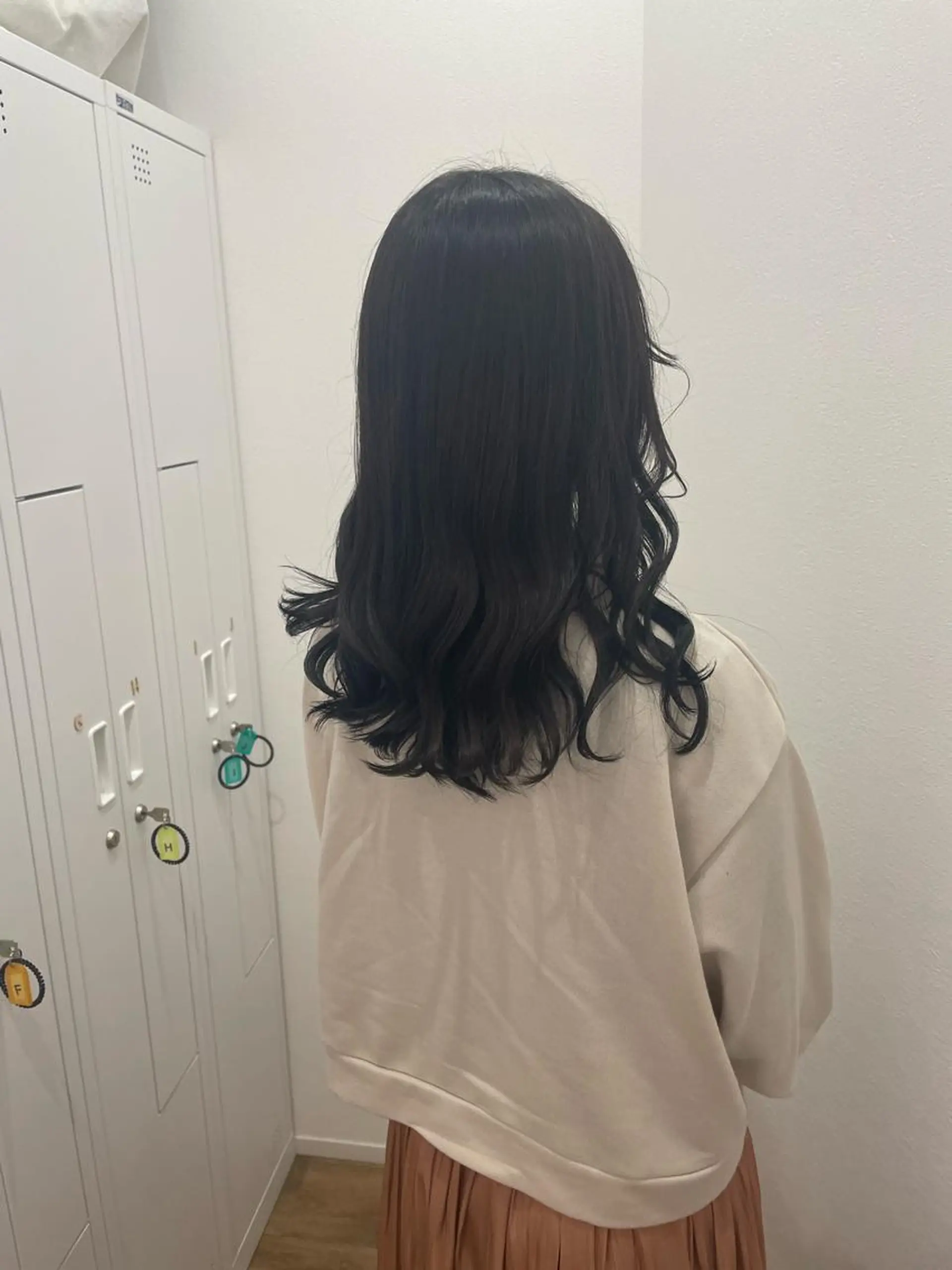 セミロング カラー ヘアアレンジ 韓国風ヘア レイヤーカット ヘアカラー トリートメント hair'sBEAU LiEn所属・山本 愛永のヘアスタイル