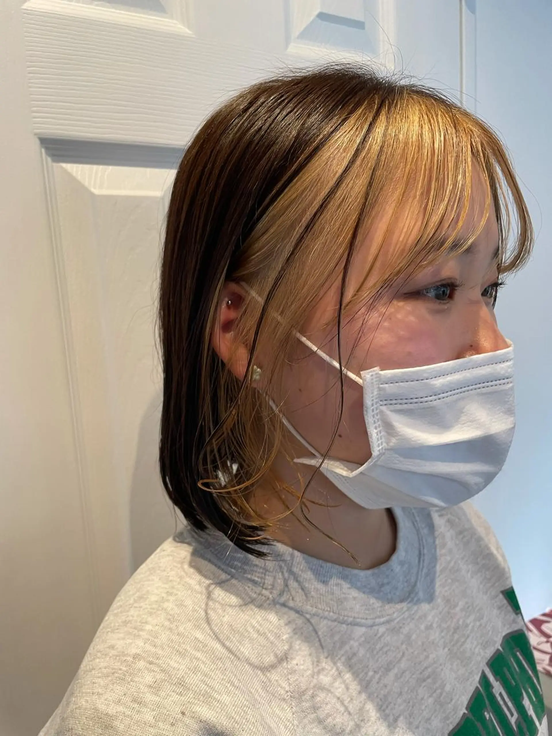 セミロング カラー ヘアアレンジ ミストバング ベージュカラー ブリーチ ブロンド  フェイスフレーミング REONA🪽✨ 日常に馴染む髪🫧のヘアスタイル