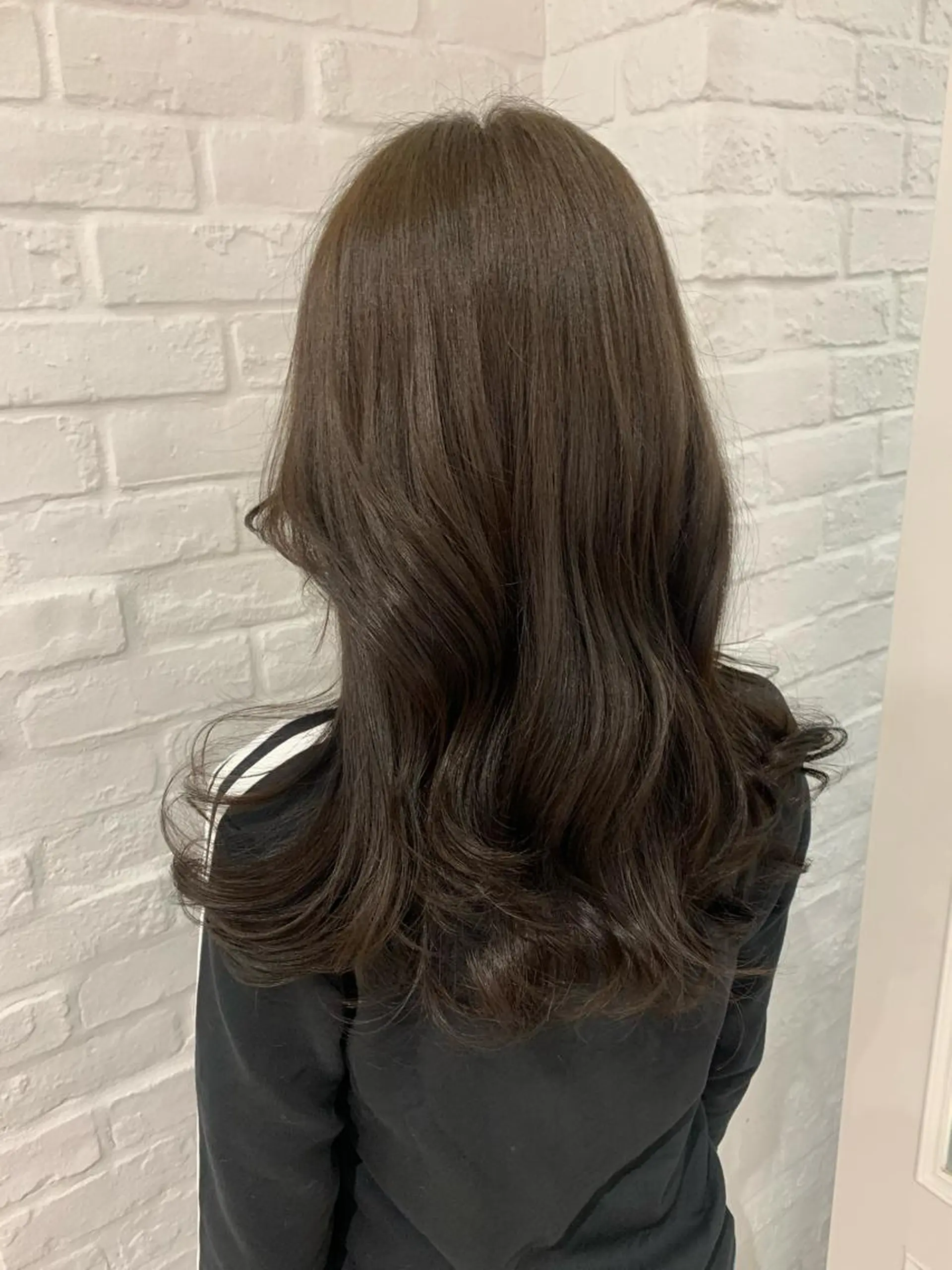 セミロング 最新韓国本場ヘア 🇰🇷榎本明日香のヘアスタイル