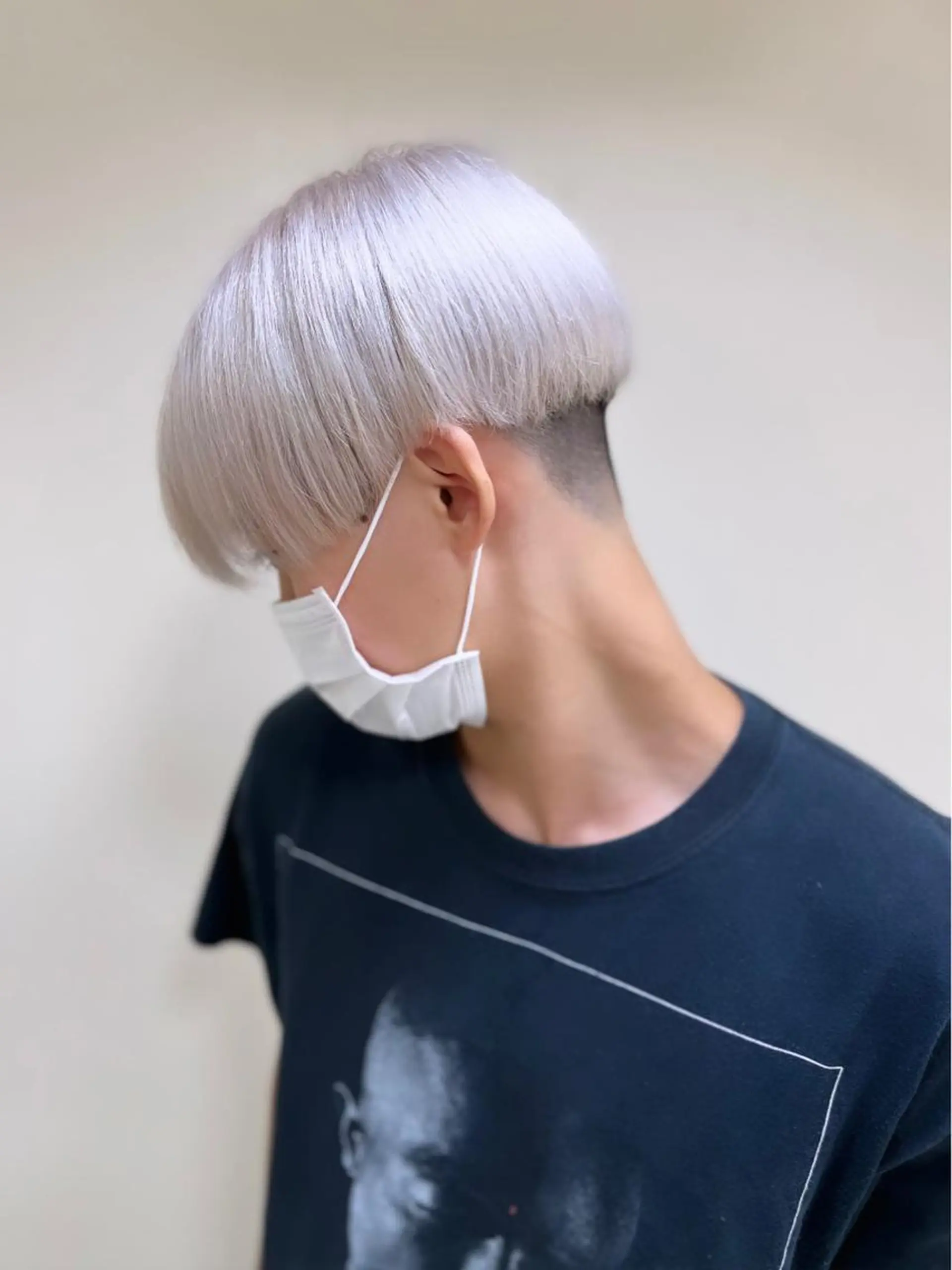 ミディアム カラー メンズ キッズ ネイル マツエク・マツパ アイブロウ カット ヘアカラー トリートメント ブリーチ特化型✂️ ハイトーンカラー👨のヘアスタイル