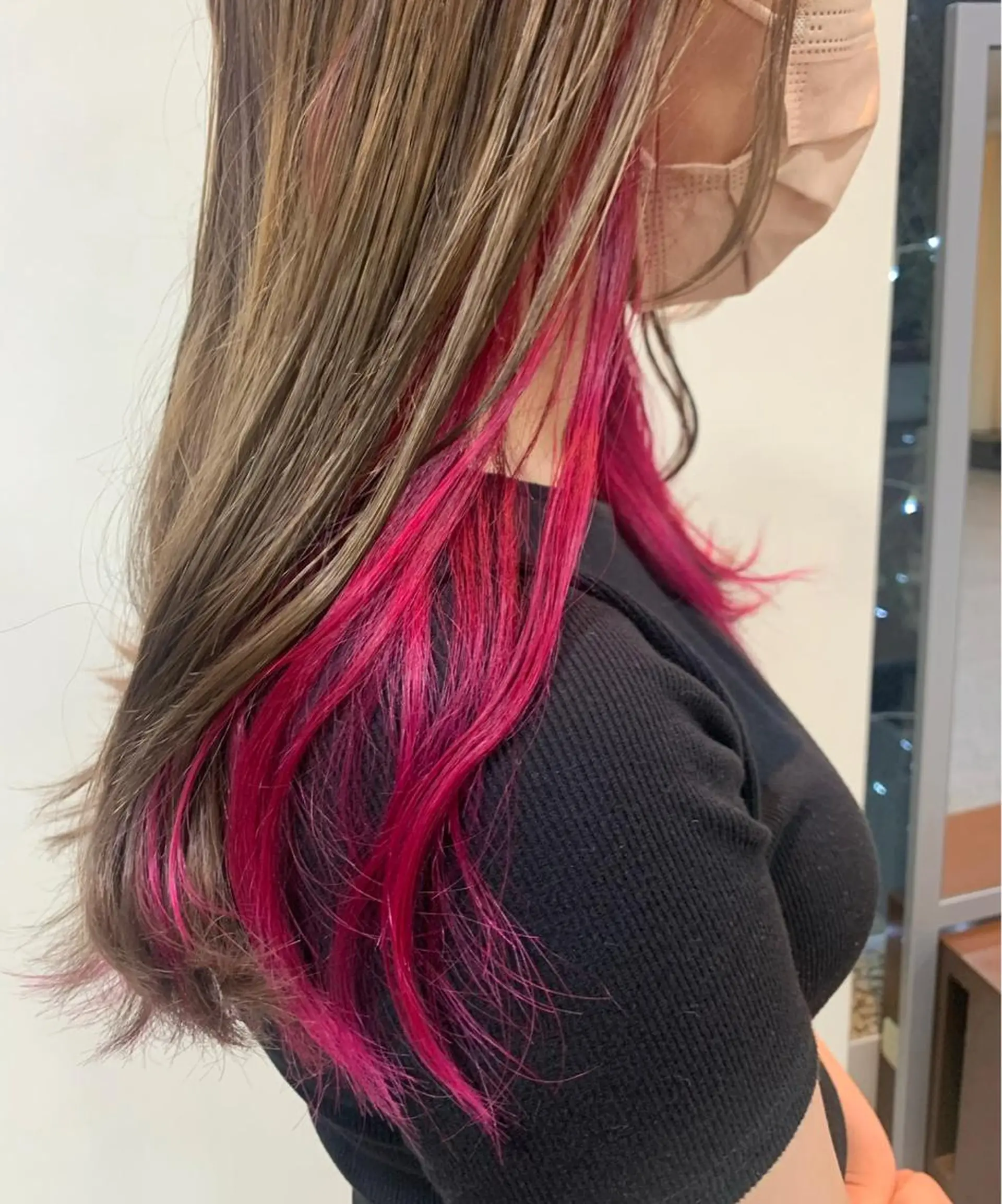 ロング カラー ピンクカラー キルンサンピアン所属・ナチュラルカラー 児玉優香のヘアスタイル