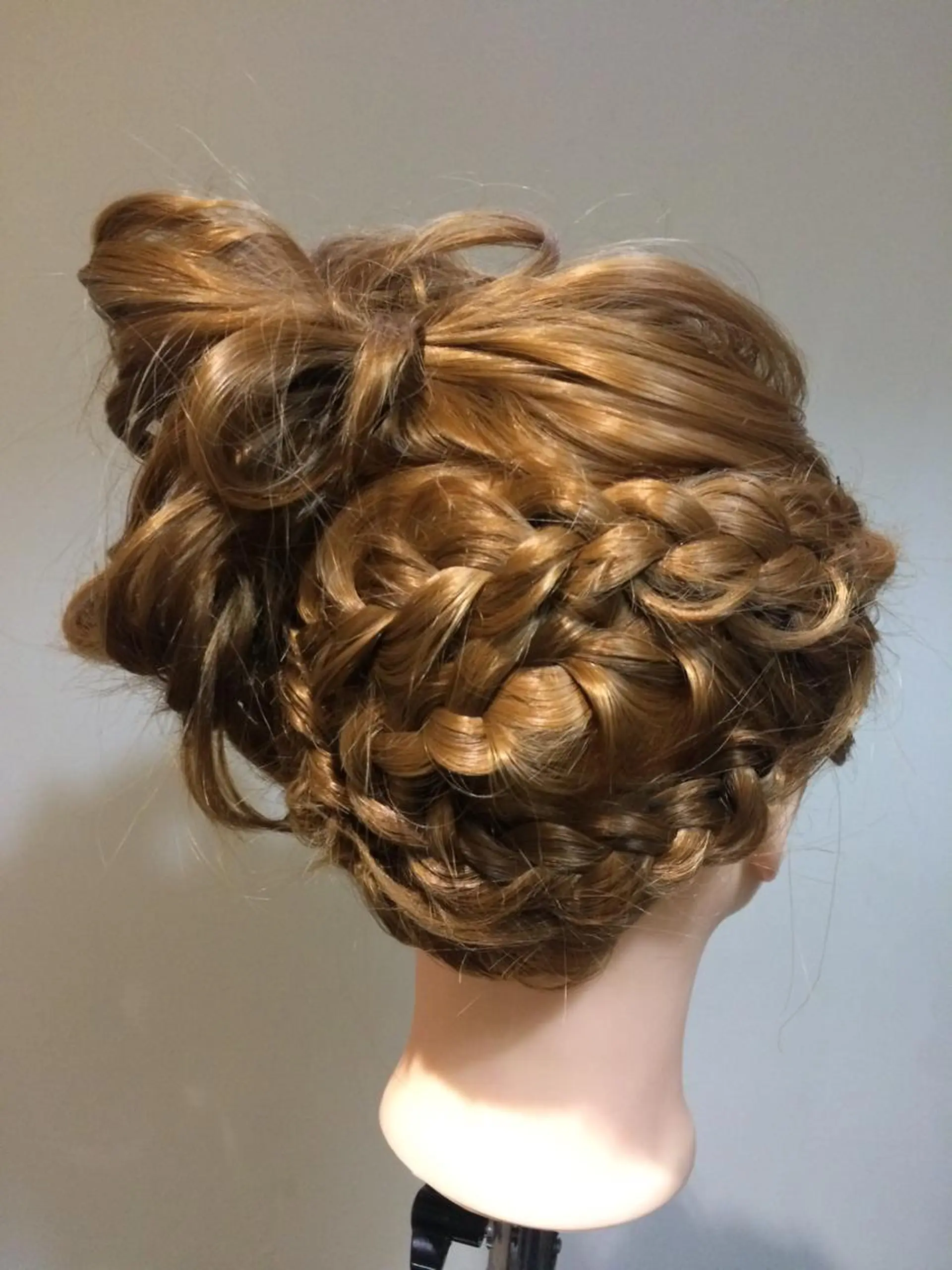 ロング カラー ヘアアレンジ ruearle所属・たつや ・のヘアスタイル