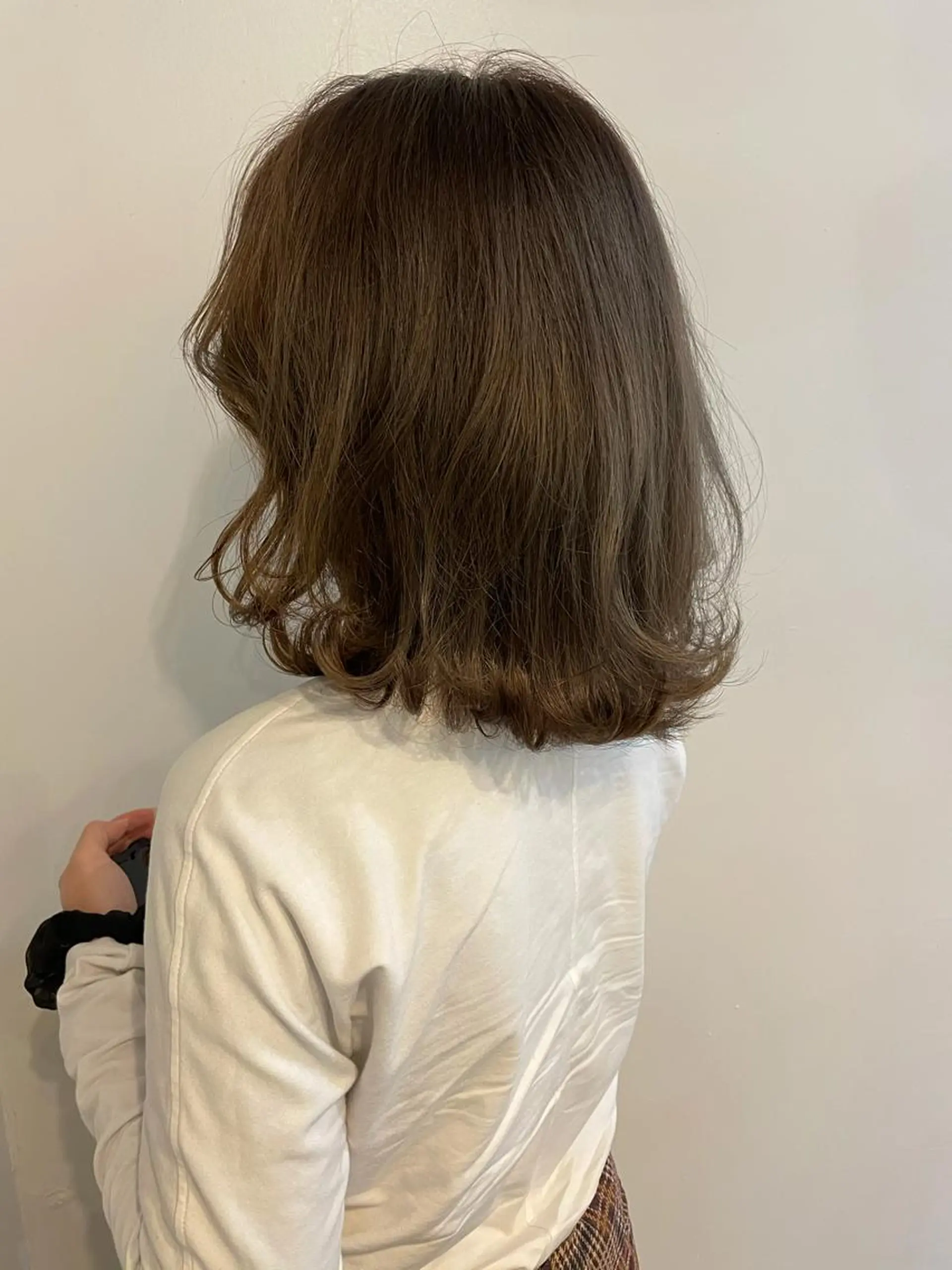 セミロング カラー 安藤 佑衣のヘアスタイル