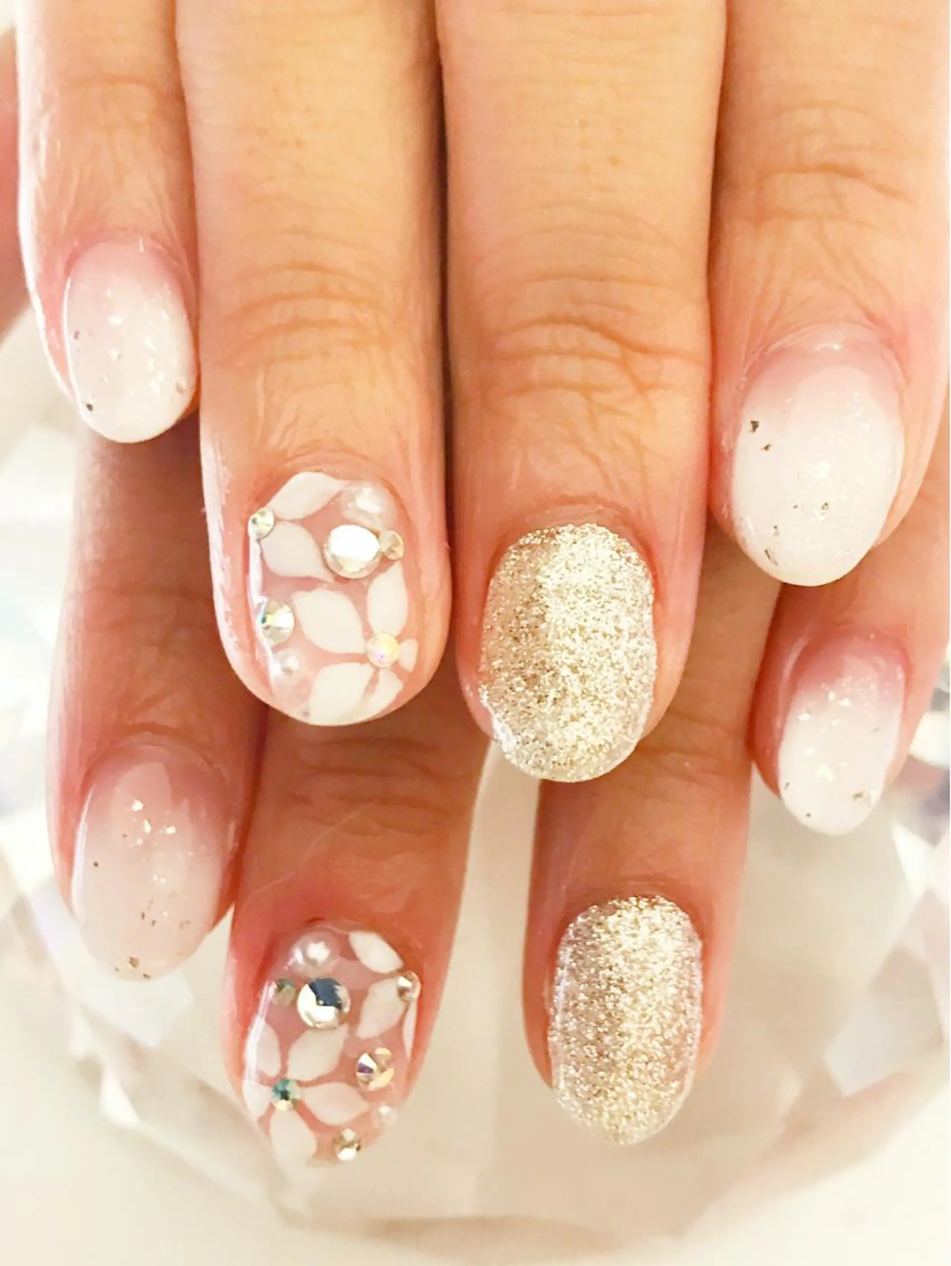 ネイル アートネイル フラワーネイル ジェルネイル グラデーション シンプルネイル YUN 💅のネイルデザイン
