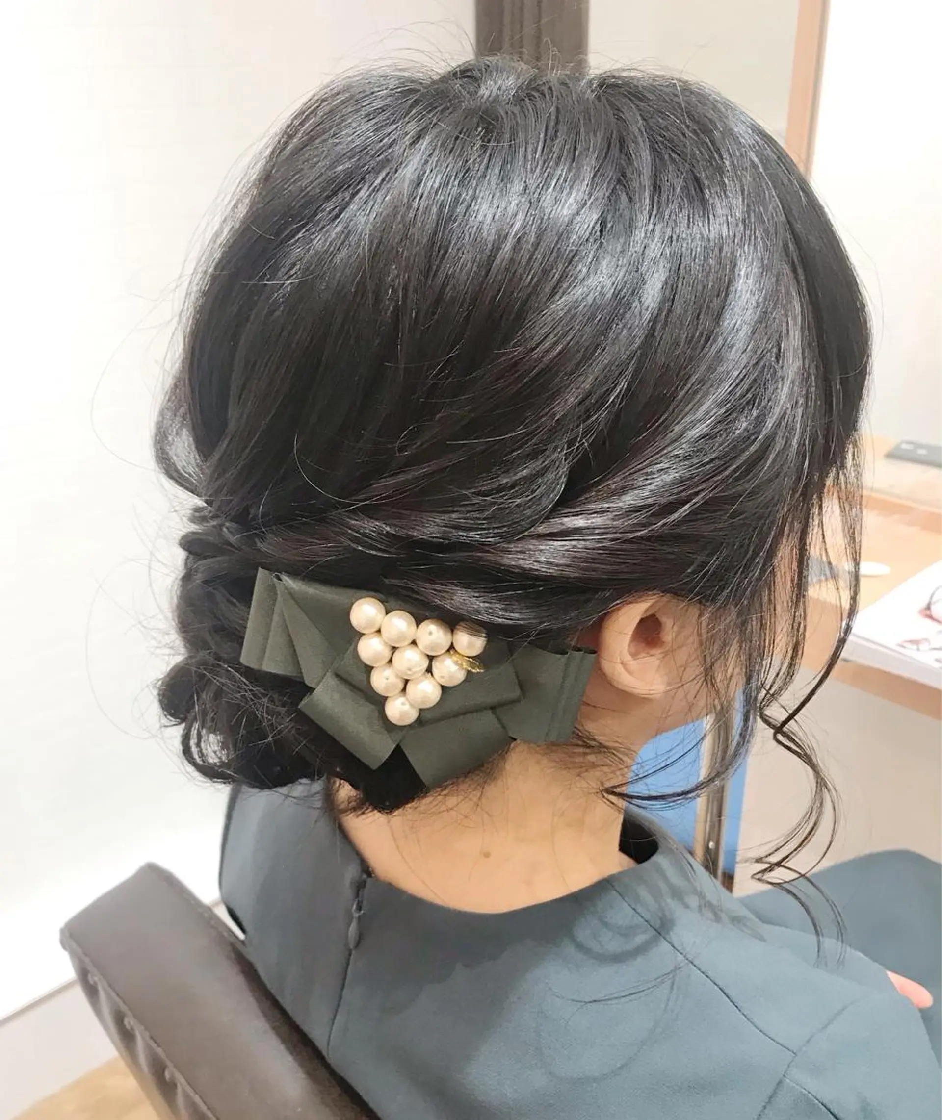 ミディアム ヘアアレンジ ローシニヨン GRANLUSSO 〜グランルッソ駅前店所属・木口 嘉美のヘアスタイル