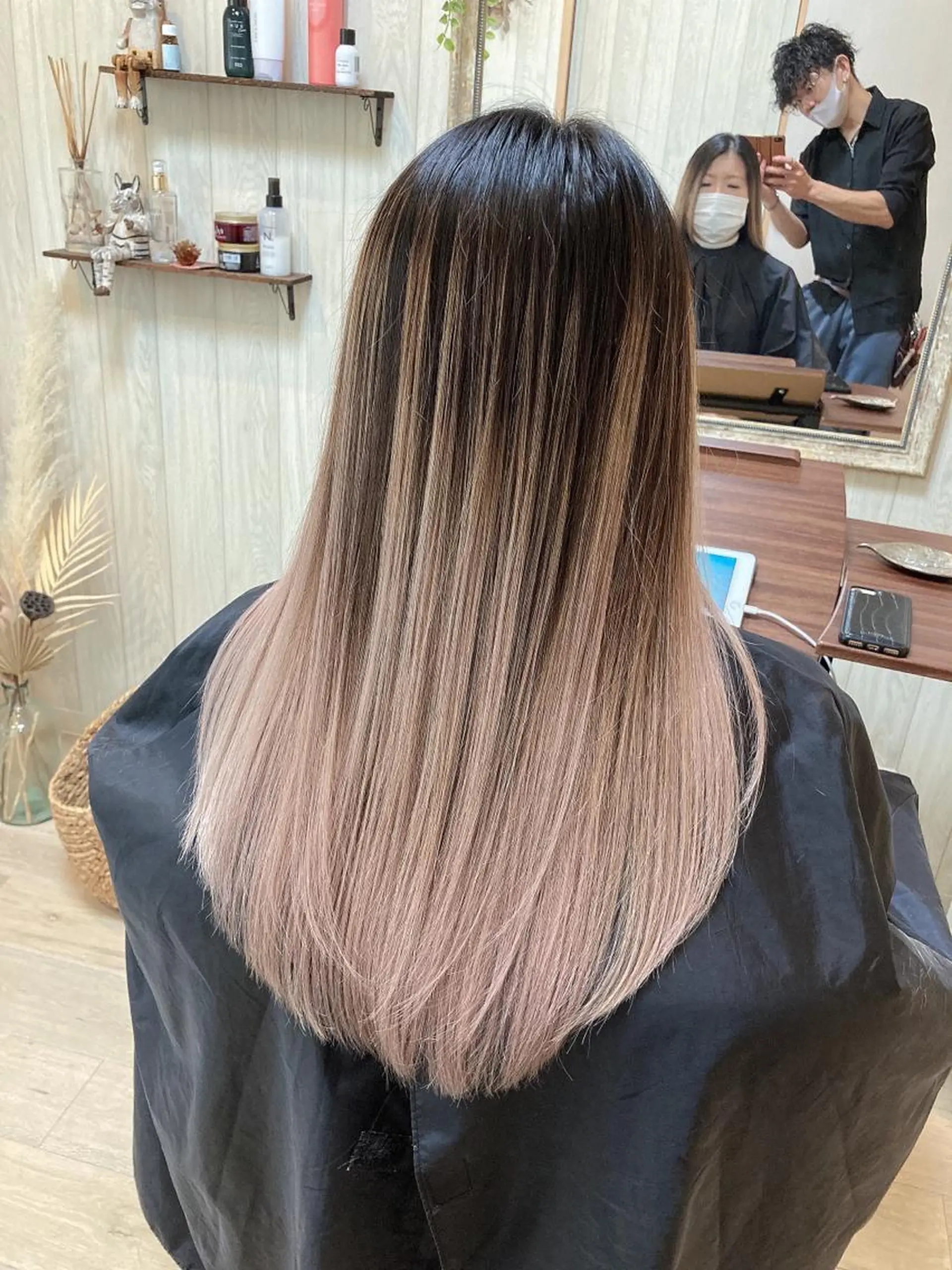 セミロング カラー MERCI所属・マツモト コウダイのヘアスタイル