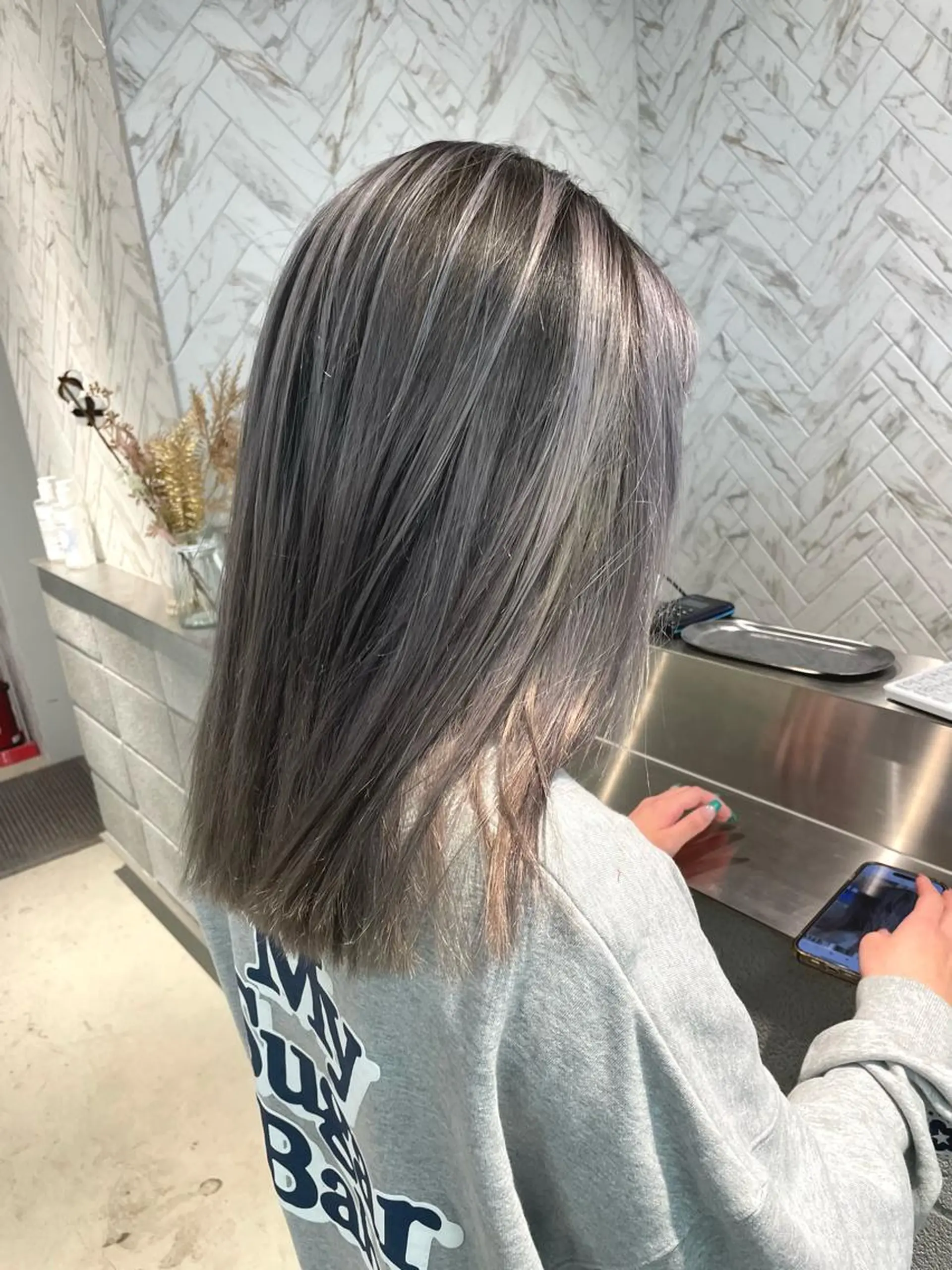 ミディアム カラー ヘアアレンジ バレイヤージュ レイヤーカット カット ヘアカラー トリートメント 🎗秋山勇 /三宮指名No.1のヘアスタイル